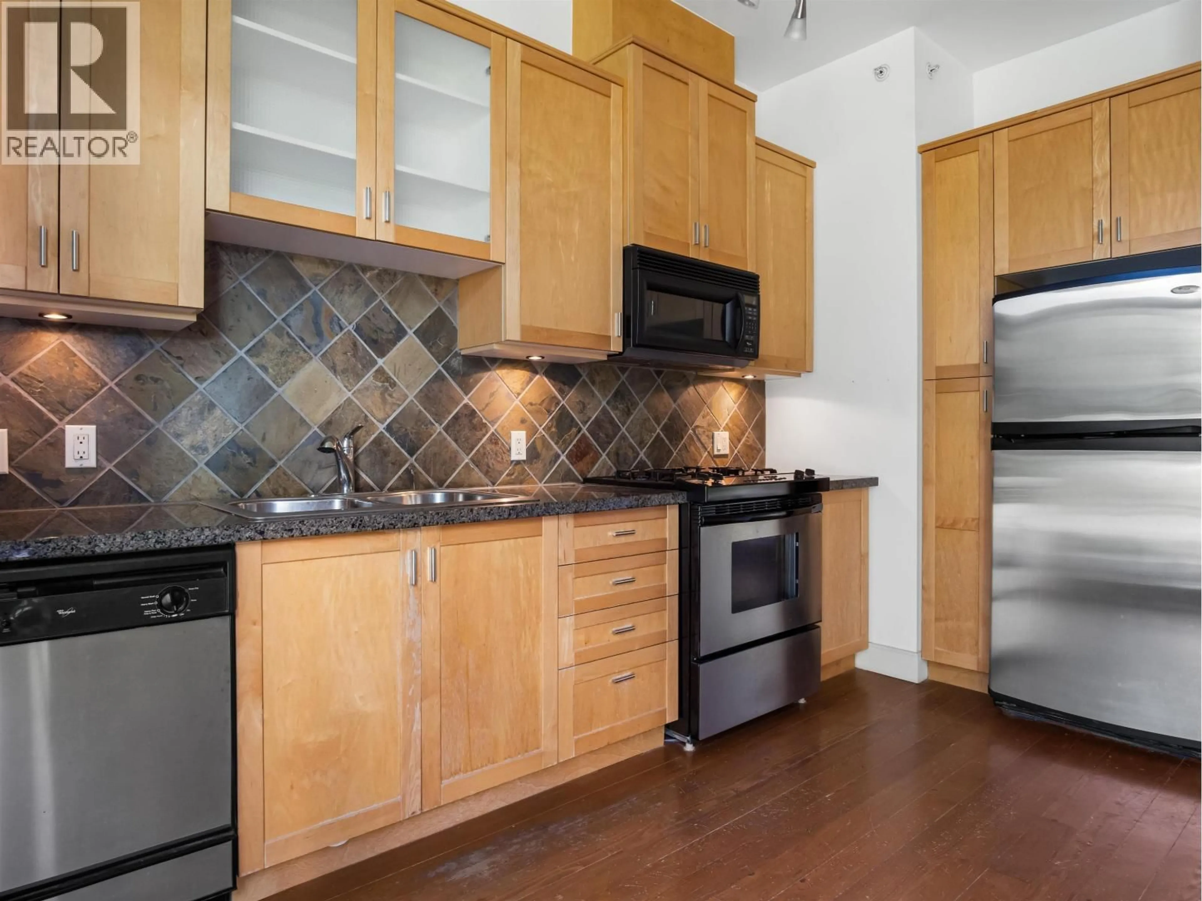 Standard kitchen, unknown for 110 - 8988 HUDSON STREET, Vancouver British Columbia V6P6Z1