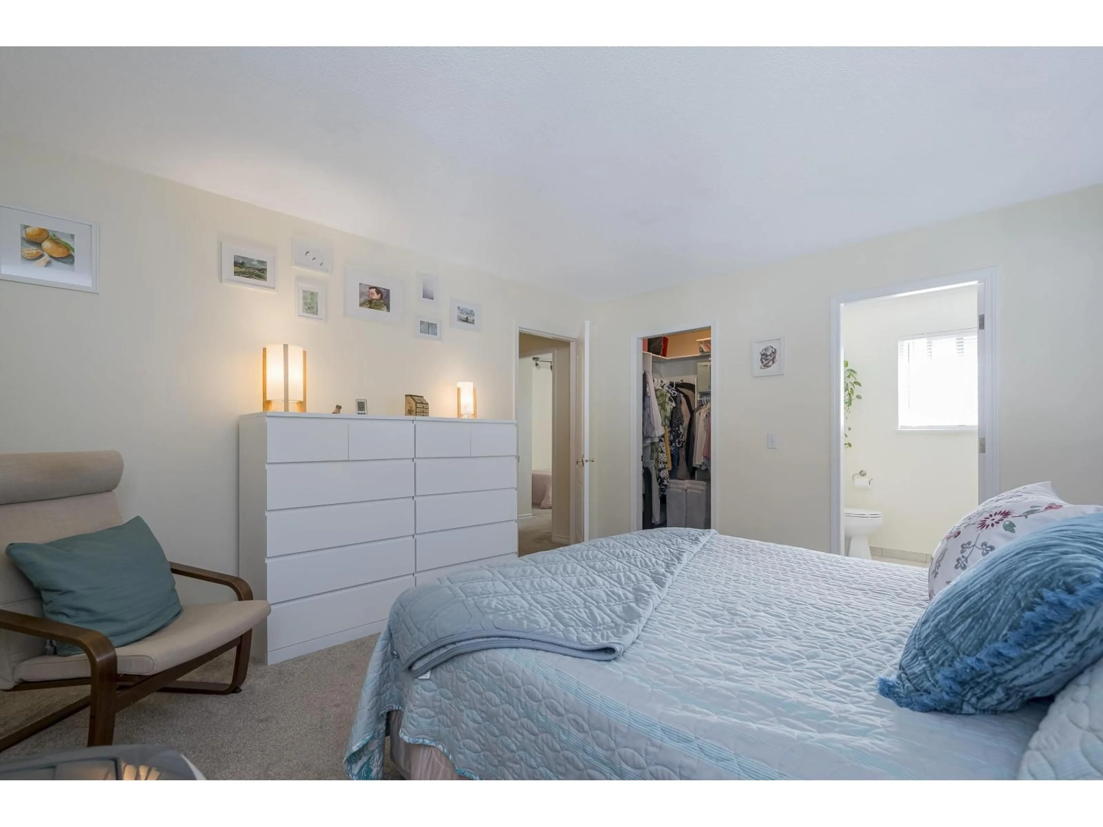Bedroom with bed, unknown for 20 - 21928 48, Langley British Columbia V3A8H1