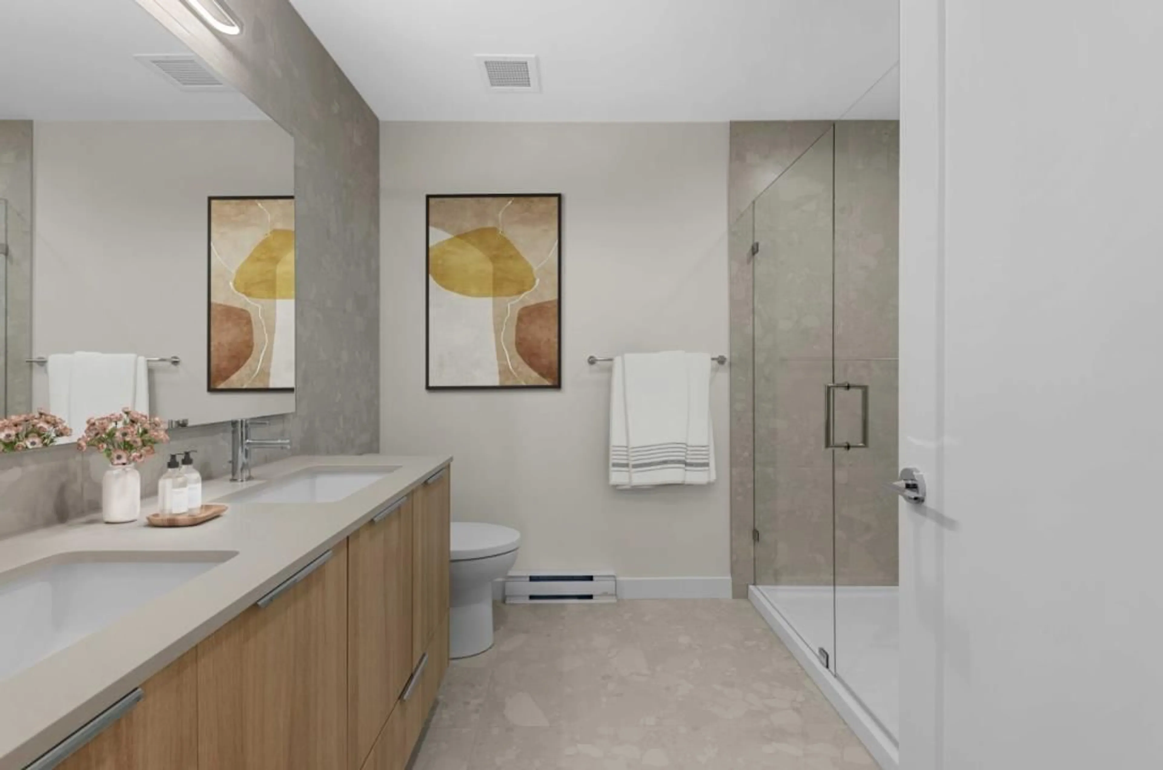 Standard bathroom, ceramic/tile floor for 608 - 20049 82, Langley British Columbia V2Y4A6