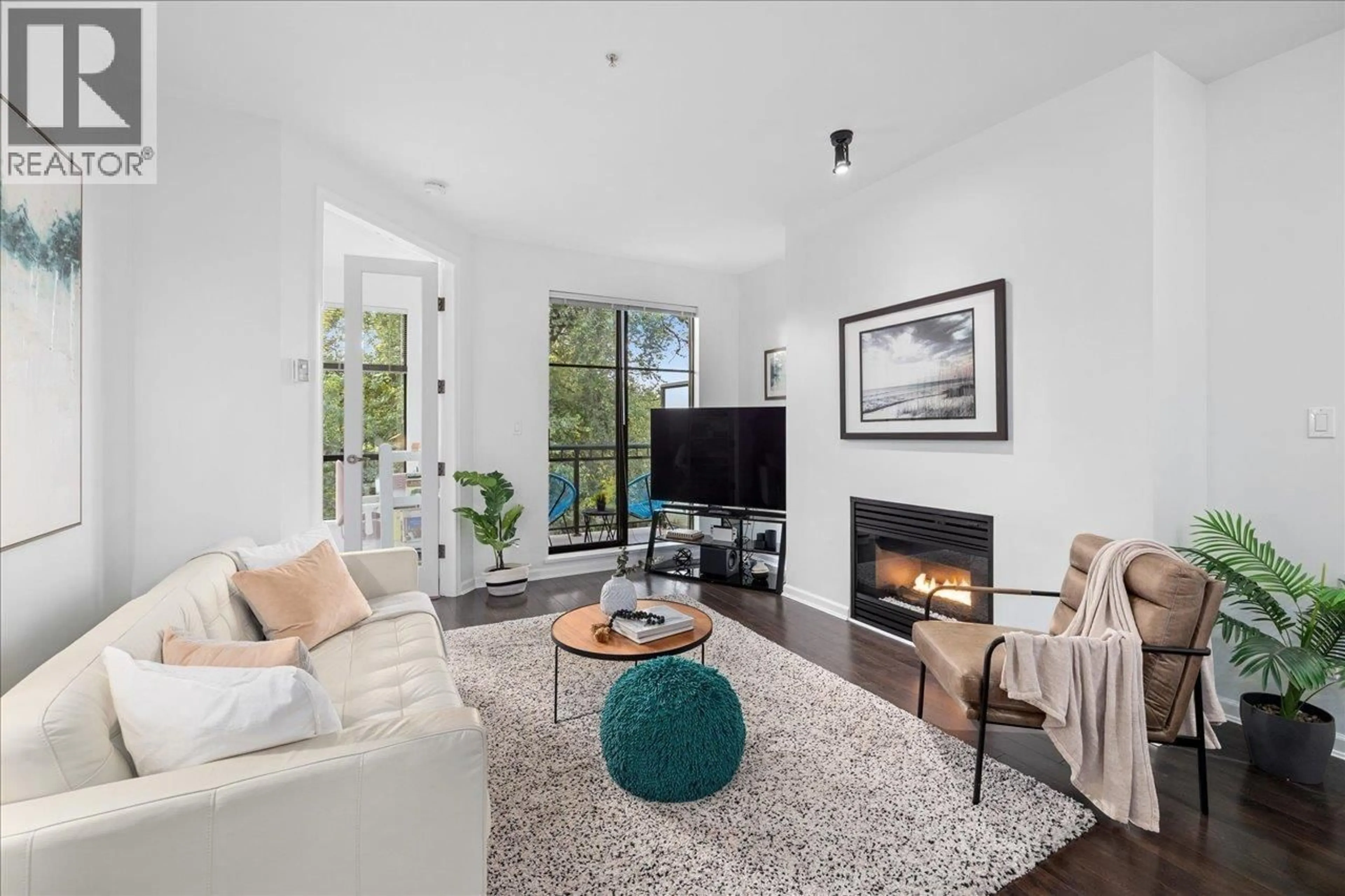 Living room with furniture, unknown for 412 - 2065 12TH AVENUE, Vancouver British Columbia V6J5L9