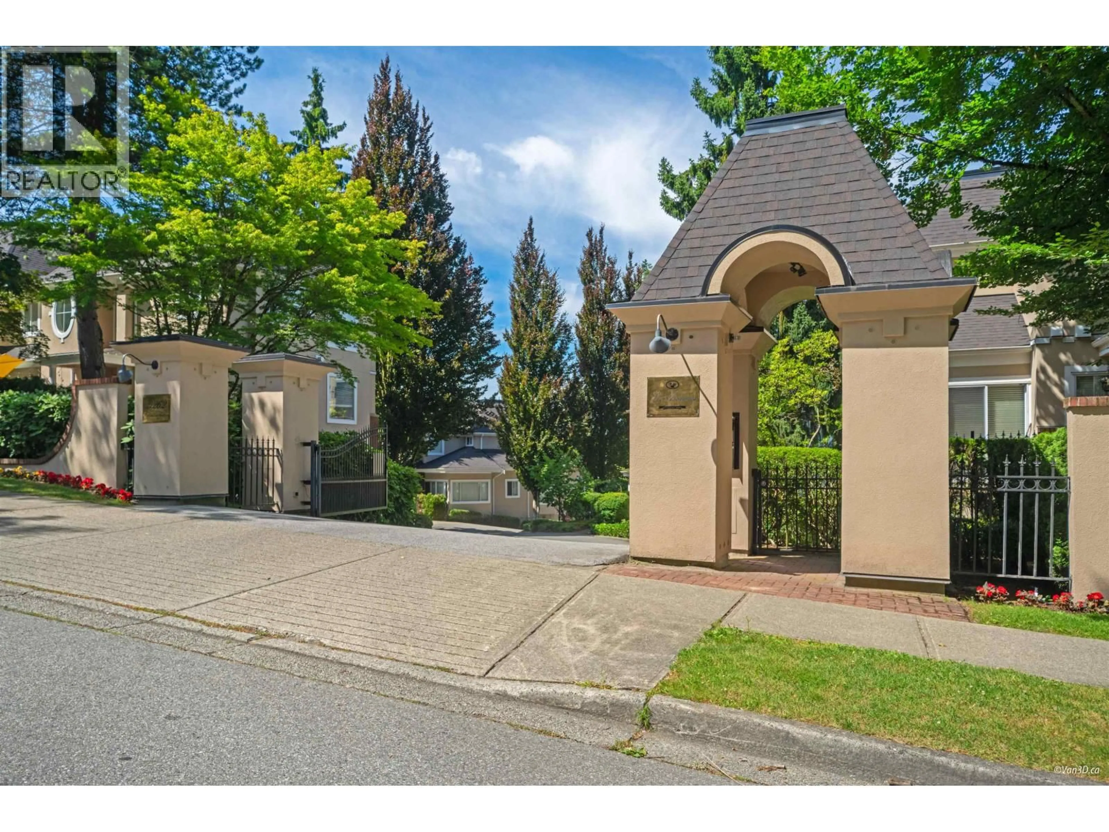 Unknown for 612 - 5262 OAKMOUNT CRESCENT, Burnaby British Columbia V5H4R7