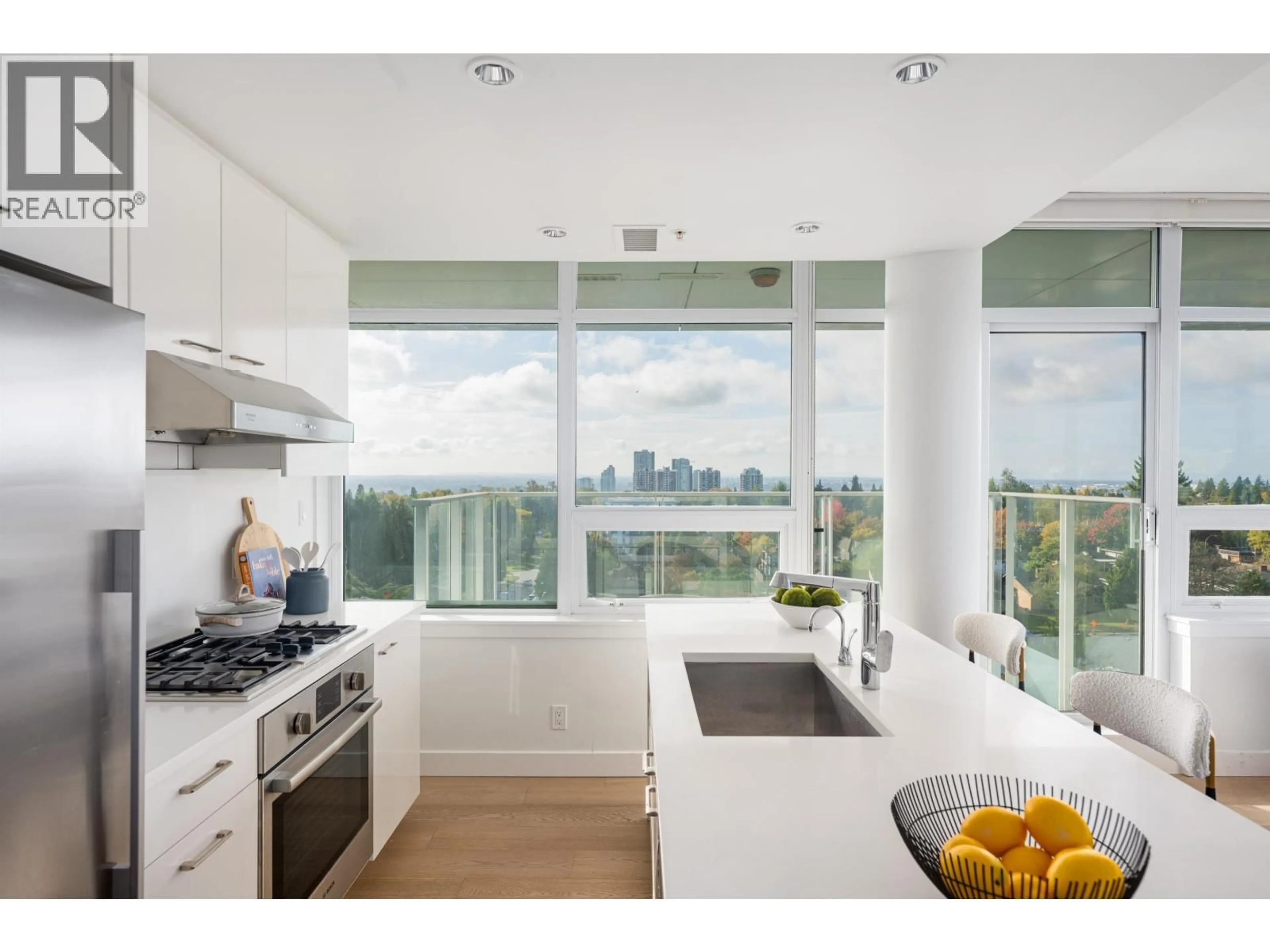 Contemporary kitchen, unknown for 907 - 6383 CAMBIE STREET, Vancouver British Columbia V5Z0G7