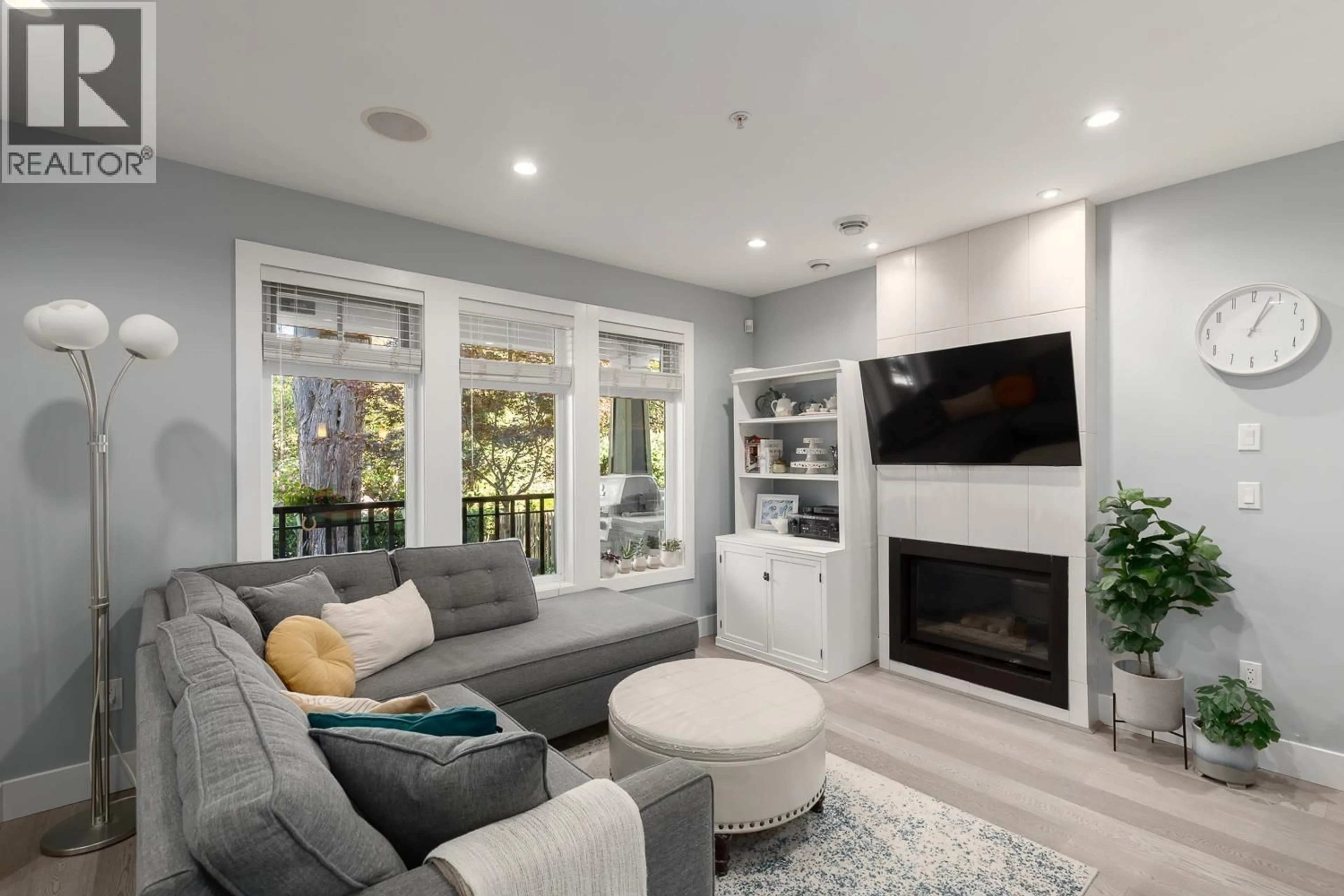 Living room with furniture, unknown for 1082 10TH AVENUE, Vancouver British Columbia V5T2B5