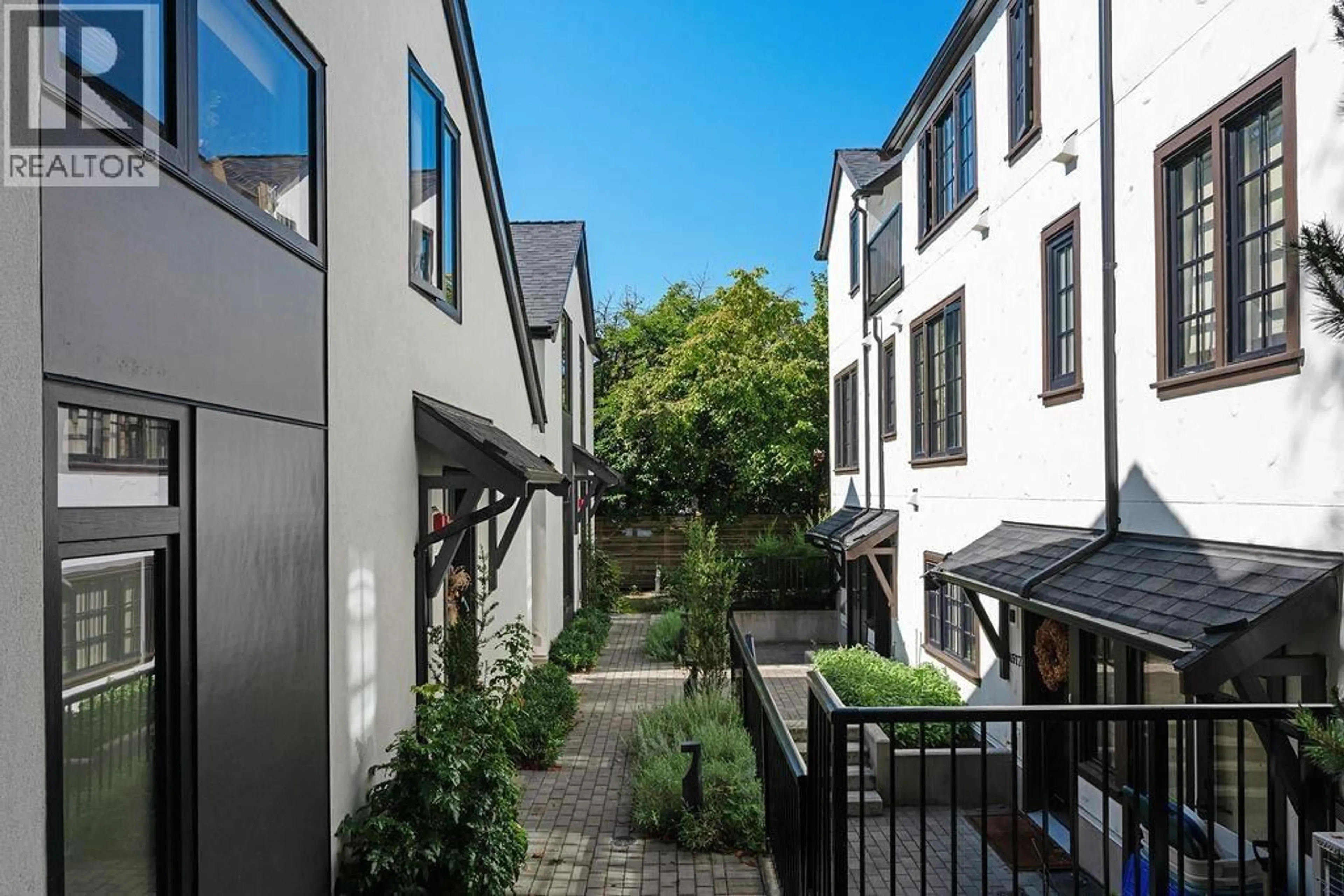 Patio, street for 4921 LARCH STREET, Vancouver British Columbia V6N0C8