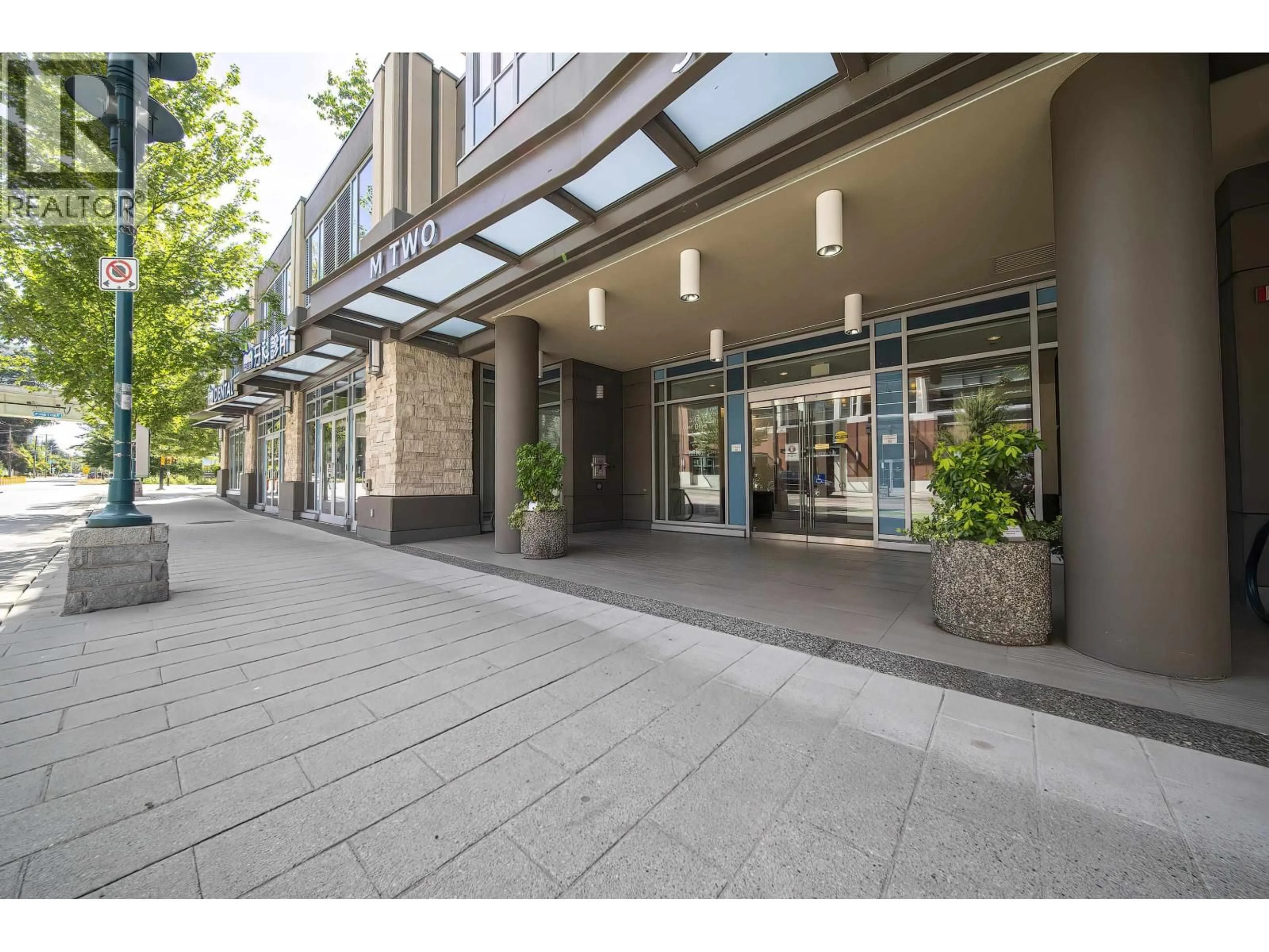 Unknown for 608 - 3008 GLEN DRIVE, Coquitlam British Columbia V3B0J5