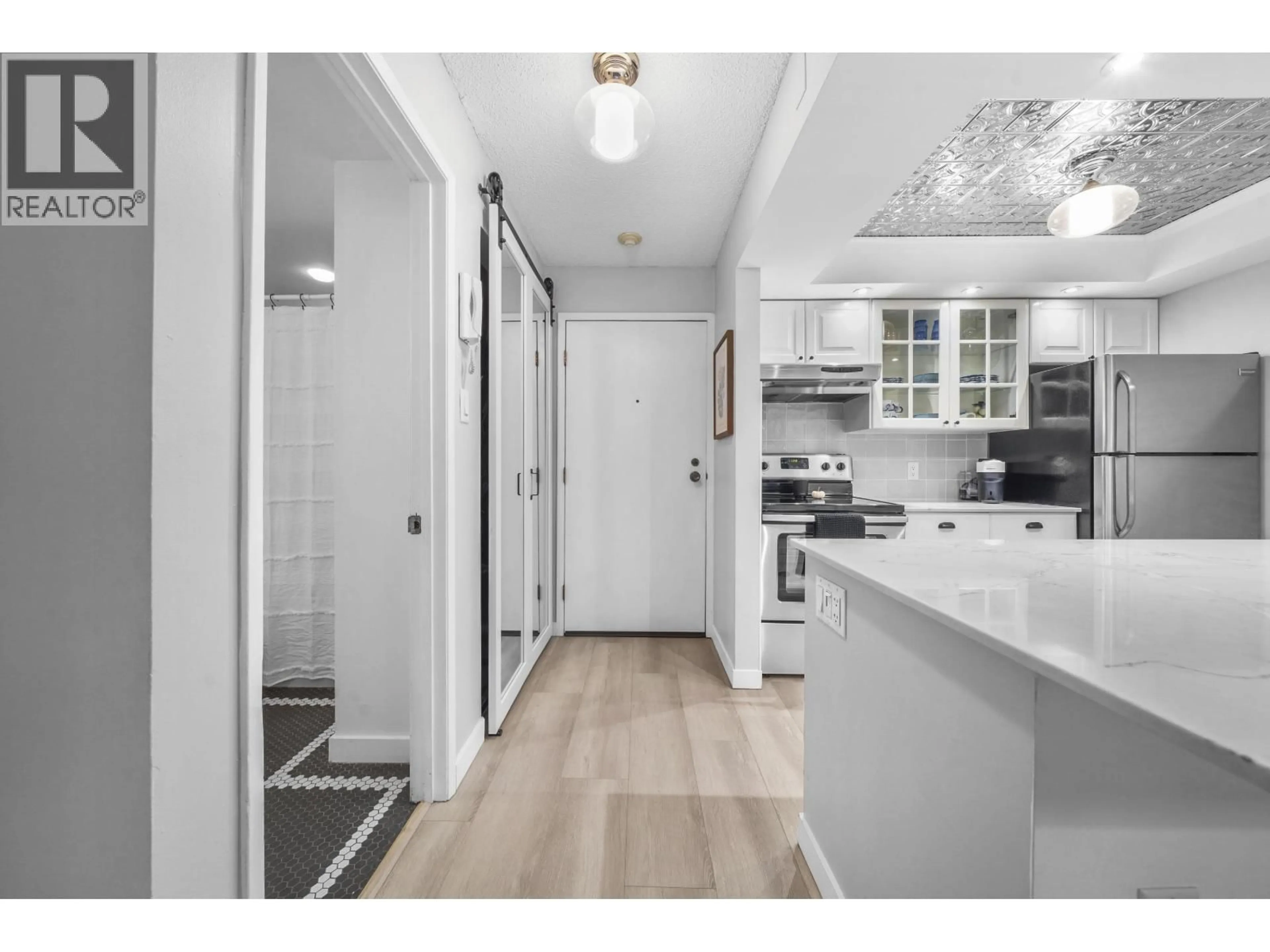 Unknown for 101 - 210 2ND STREET, North Vancouver British Columbia V7M1C6