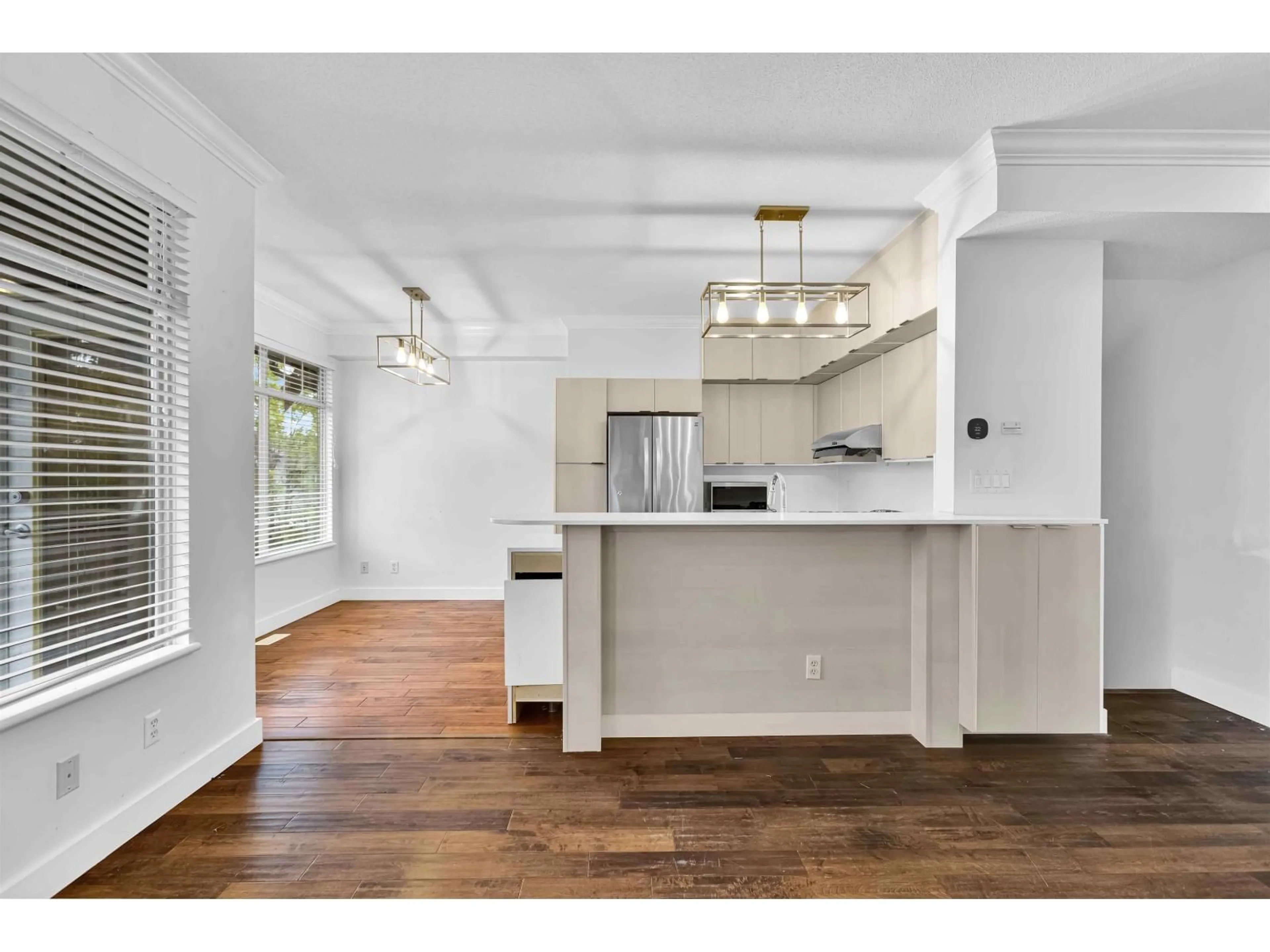 Open concept kitchen, unknown for 22 - 15152 62A, Surrey British Columbia V3S1V1