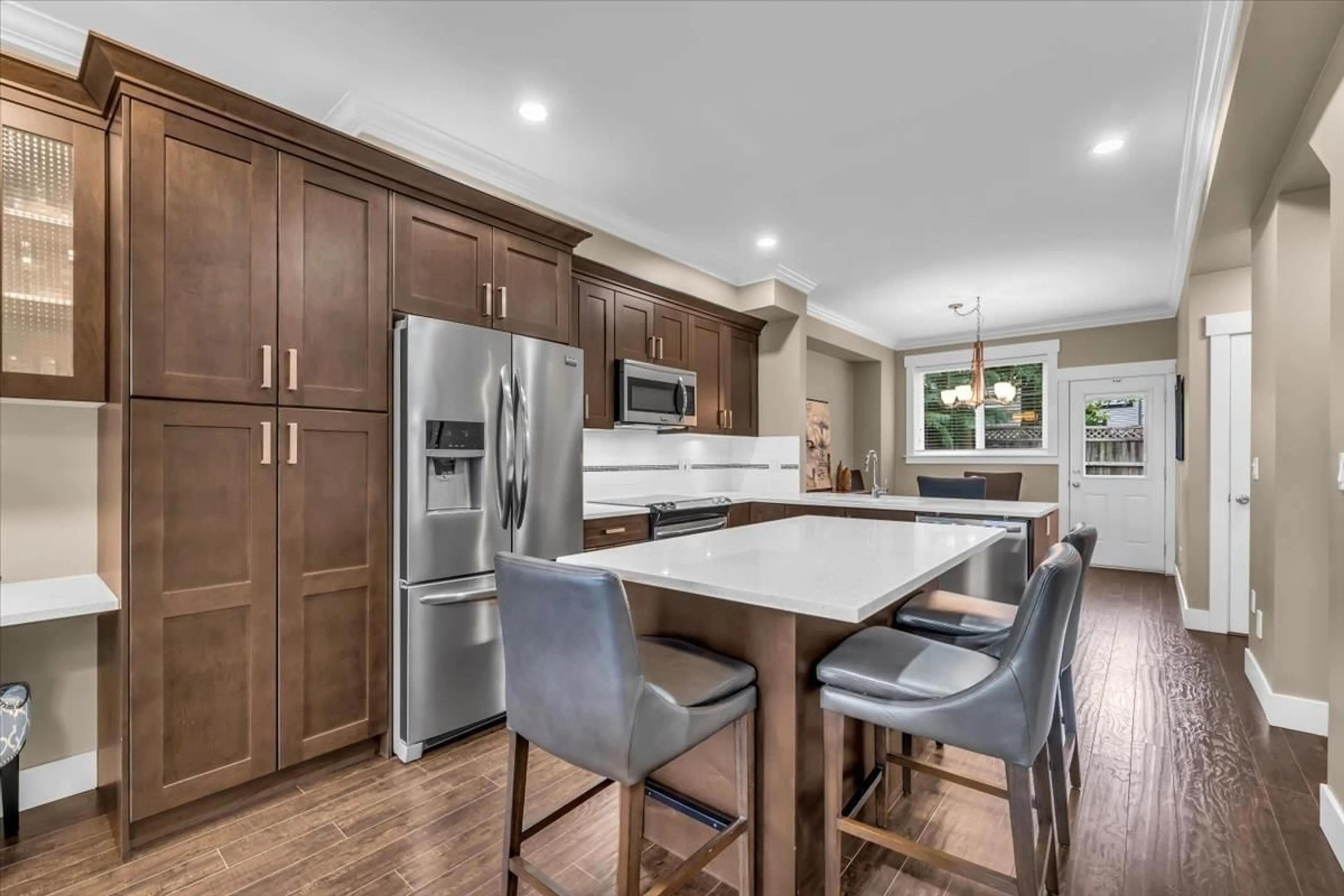 Open concept kitchen, unknown for 54 - 5957 152, Surrey British Columbia V3S3K4