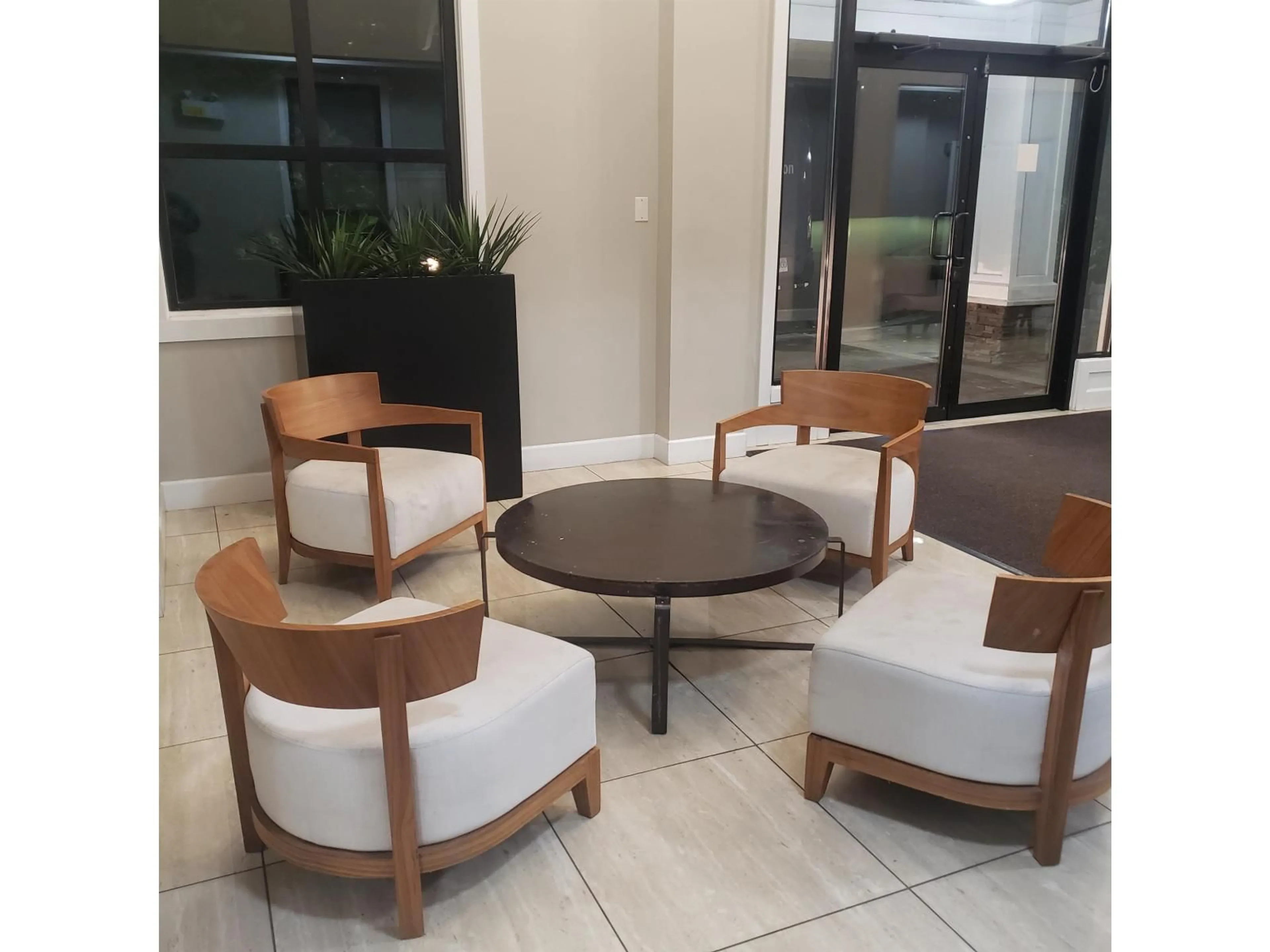 Lobby for 223 - 13897 FRASER, Surrey British Columbia V3T0G8