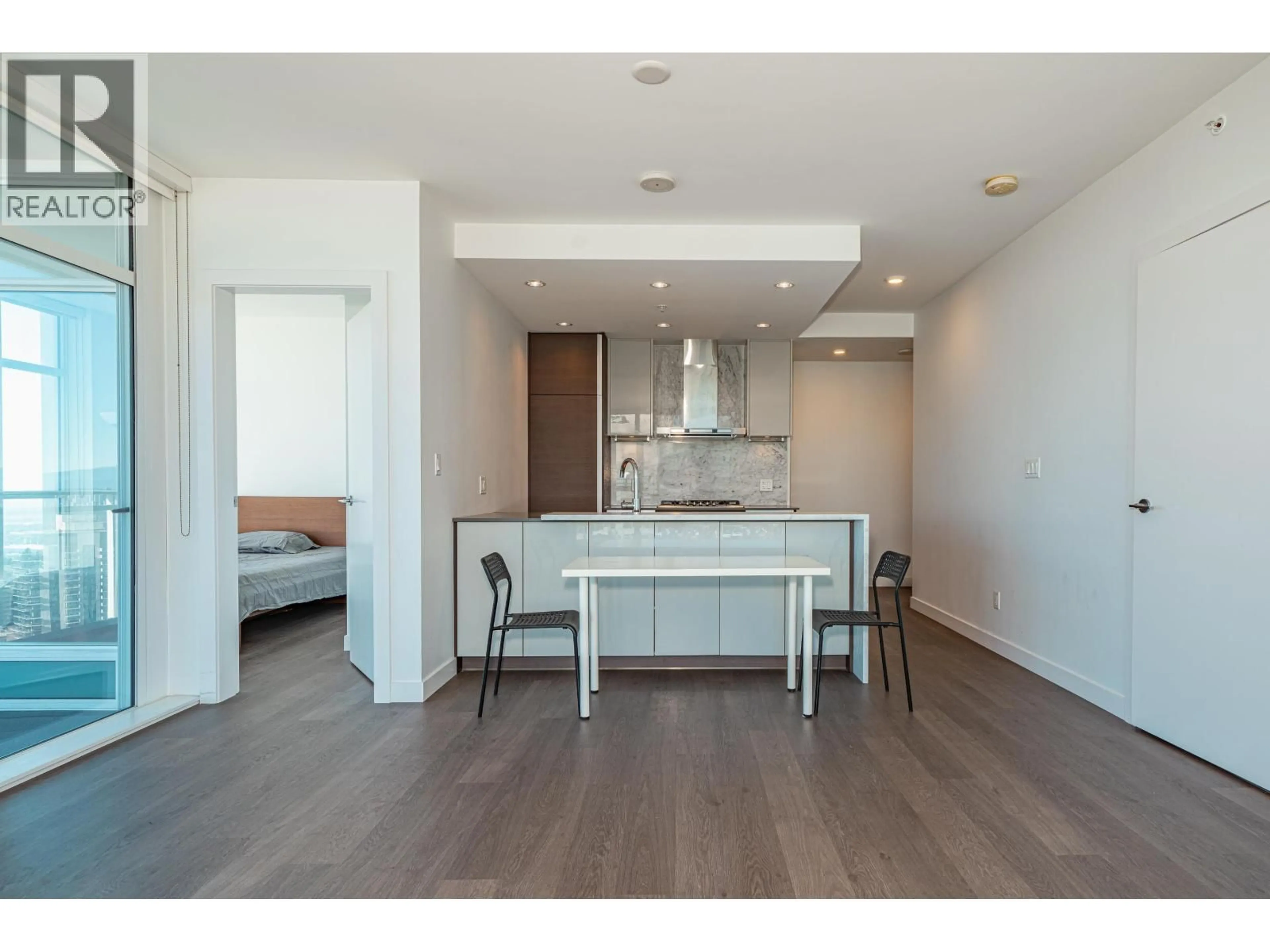 Open concept kitchen, unknown for 4010 - 4670 ASSEMBLY WAY, Burnaby British Columbia V5H0H3
