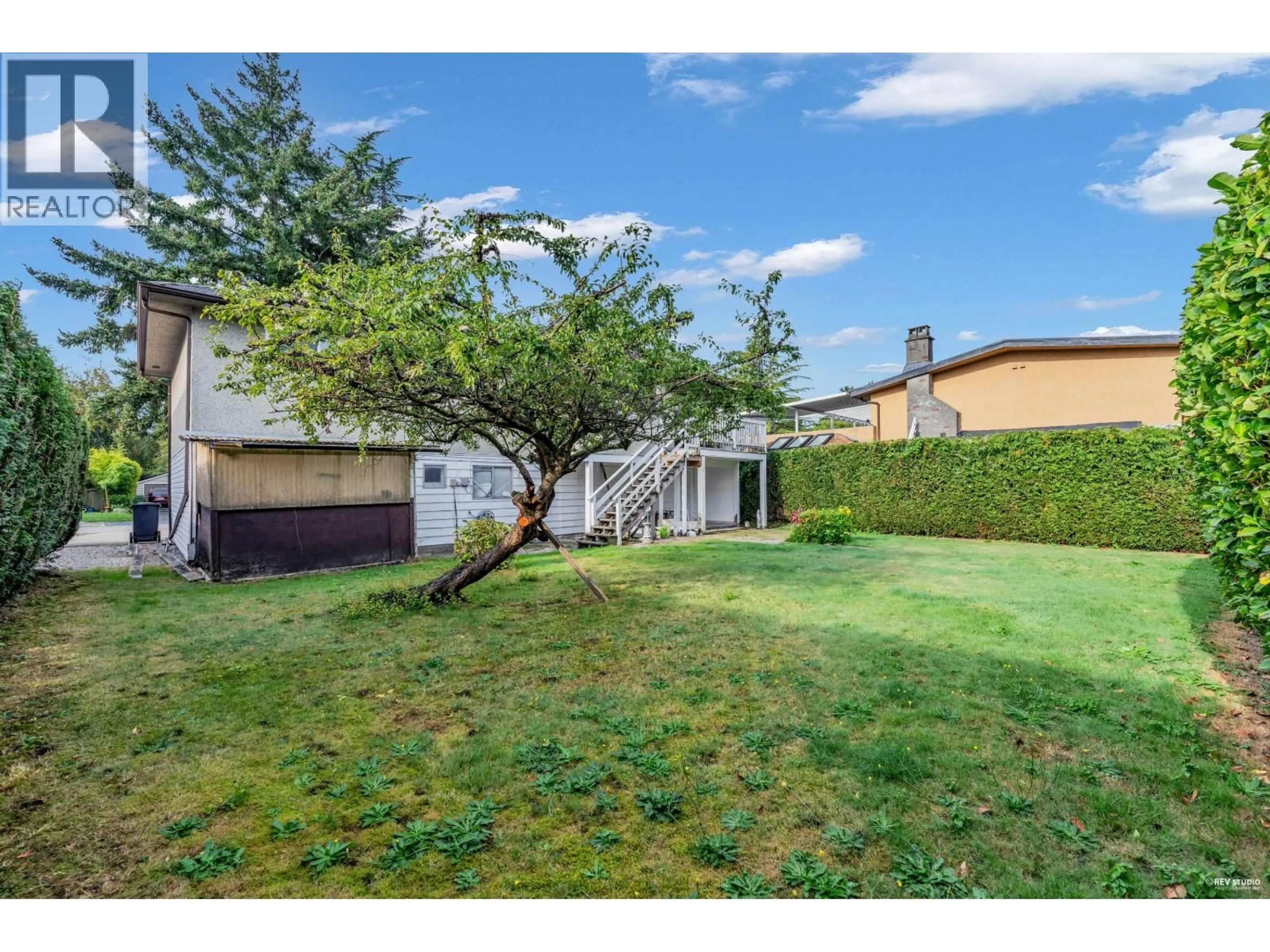 A pic from outside/outdoor area/front of a property/back of a property/a pic from drone, street for 6080 CANIM PLACE, Richmond British Columbia V7C2N2