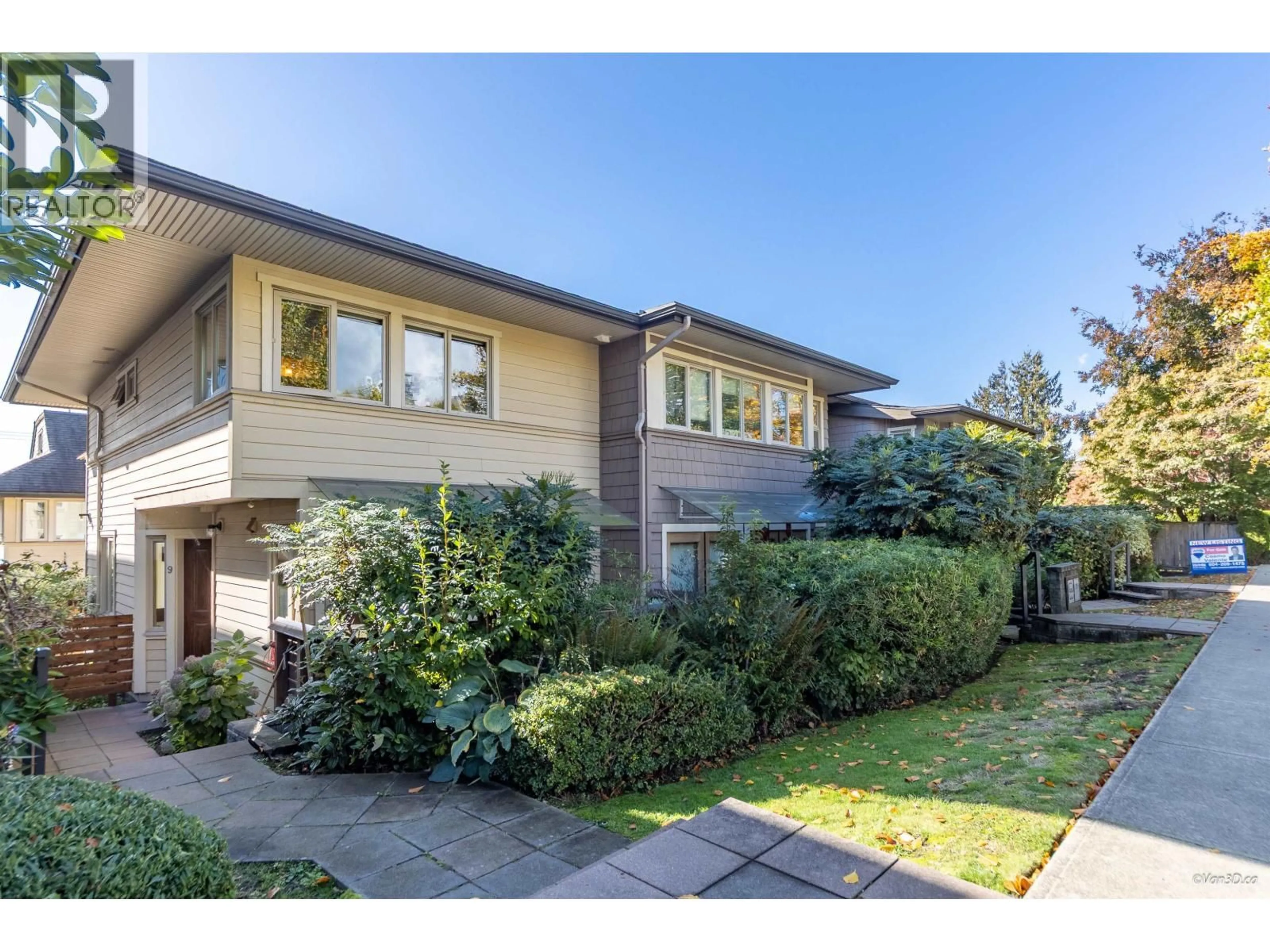 Home with brick exterior material, street for 9 - 215 4TH STREET, North Vancouver British Columbia V7L1J1