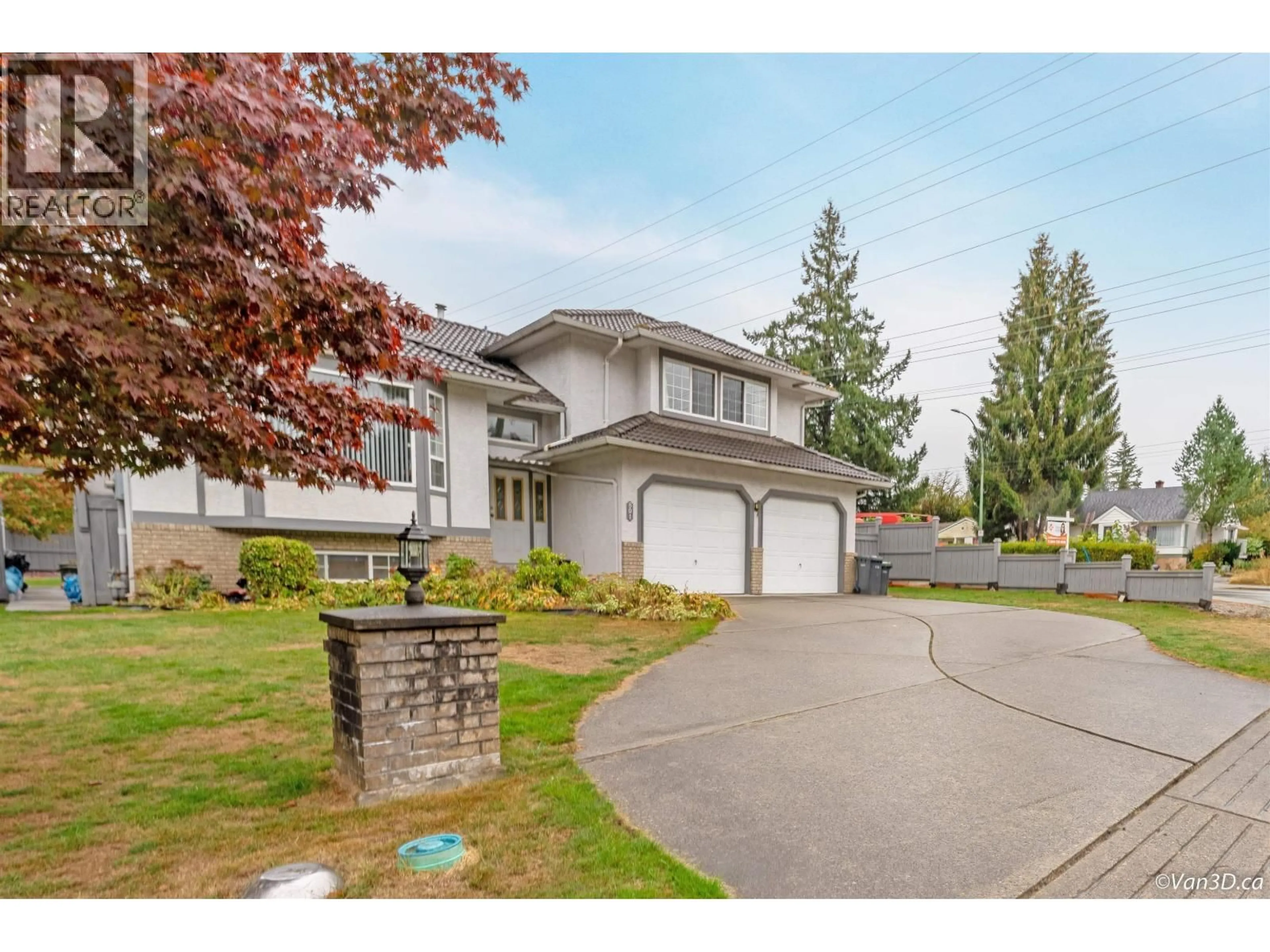 Home with vinyl exterior material, street for 801 FOWLER COURT, Coquitlam British Columbia V3J7X2