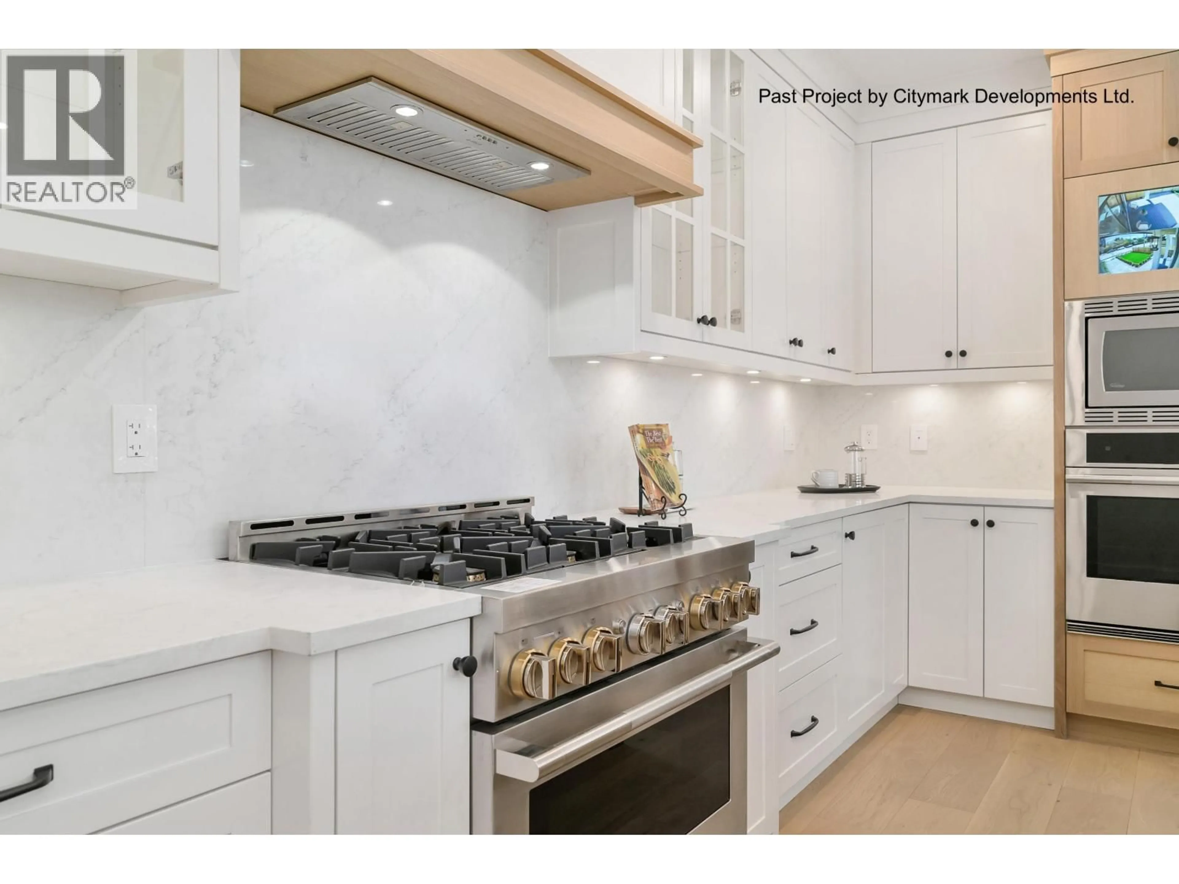 Open concept kitchen, ceramic/tile floor for 3490 CHURCH STREET, North Vancouver British Columbia V7K2L4