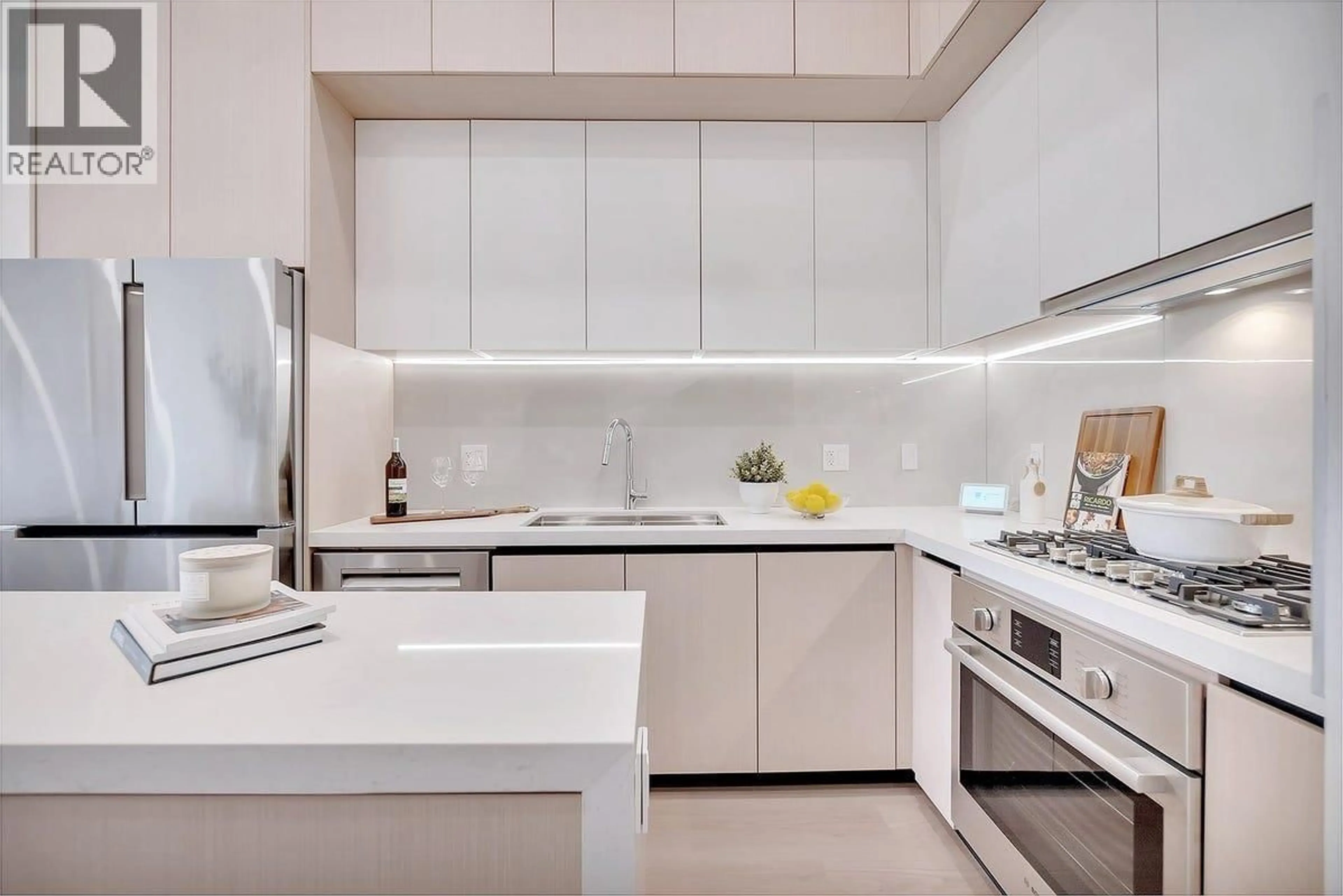 Contemporary kitchen, ceramic/tile floor for 102 - 914 ROCHESTER AVENUE, Coquitlam British Columbia V3K2W6