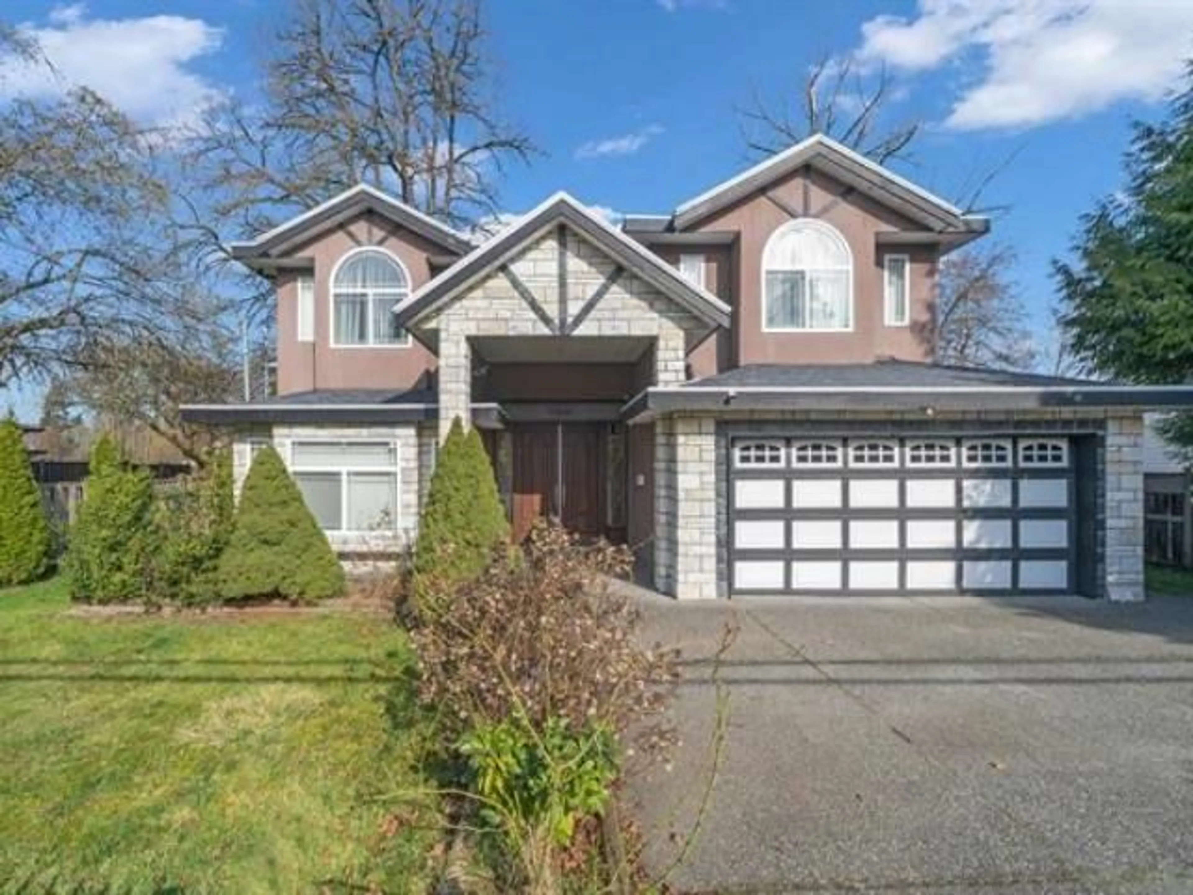 Home with vinyl exterior material, street for 12699 99, Surrey British Columbia V3V2P6