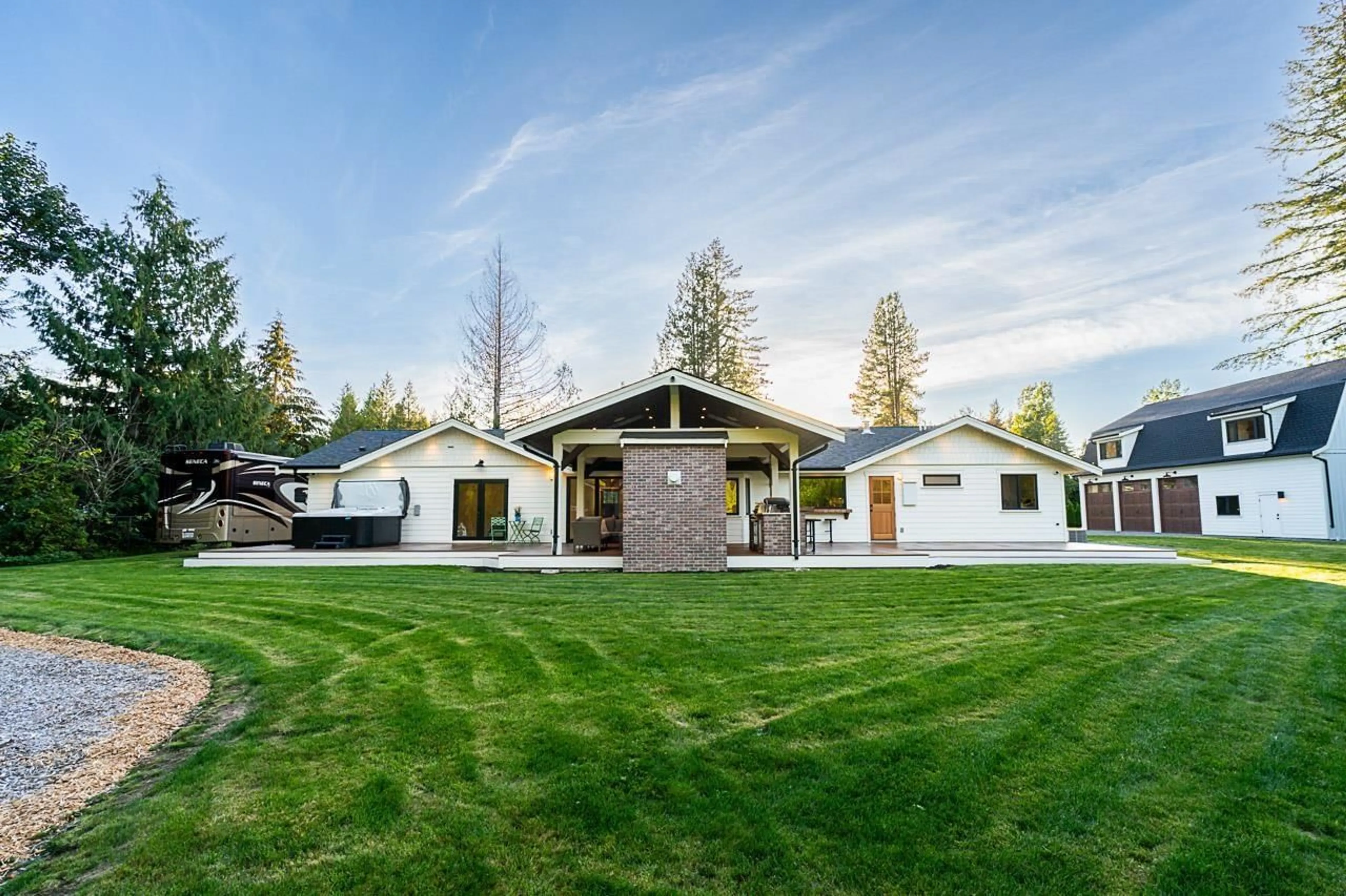 A pic from outside/outdoor area/front of a property/back of a property/a pic from drone, mountain view for 4650 MARTINGALE, Langley British Columbia V2Z2L6