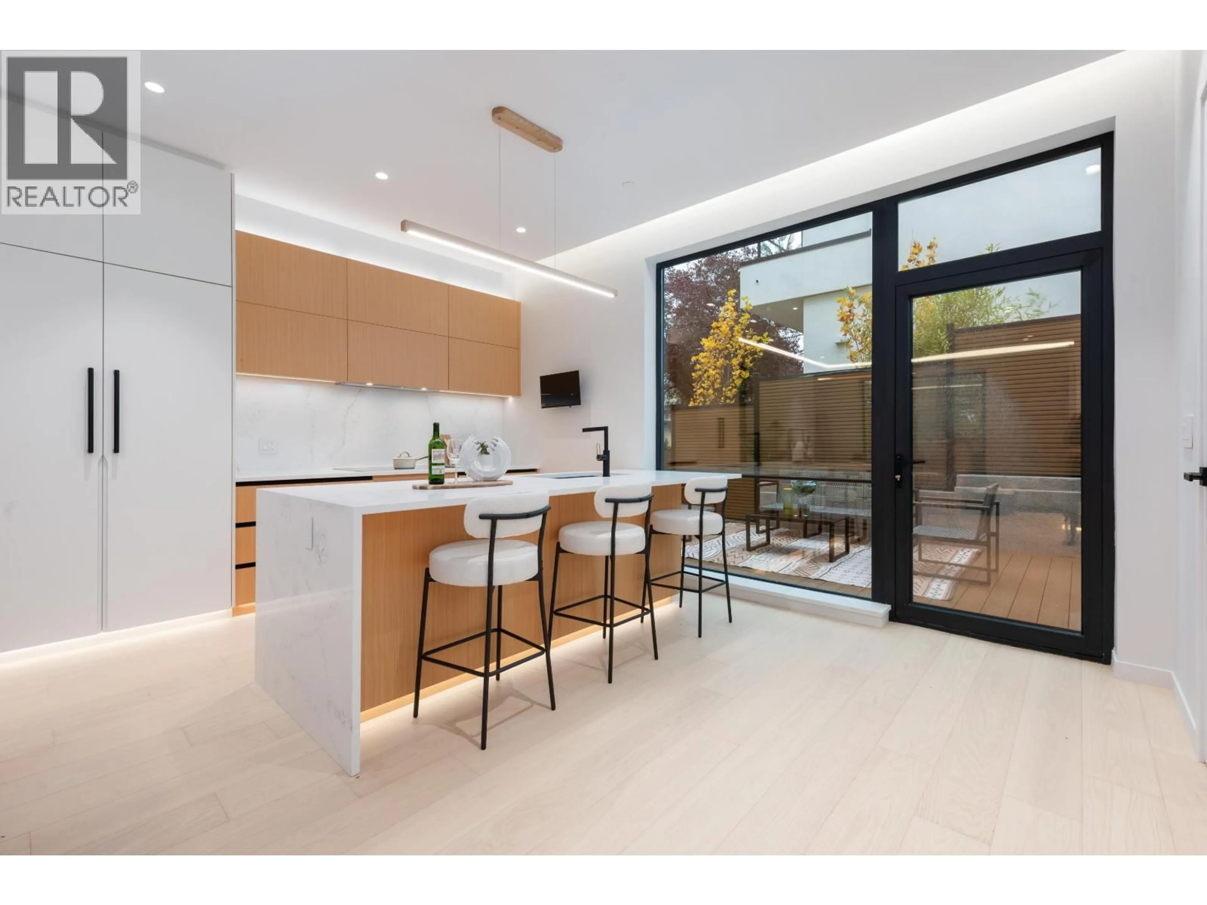 Contemporary kitchen, unknown for 2 - 1595 66TH AVENUE, Vancouver British Columbia V6P2R8