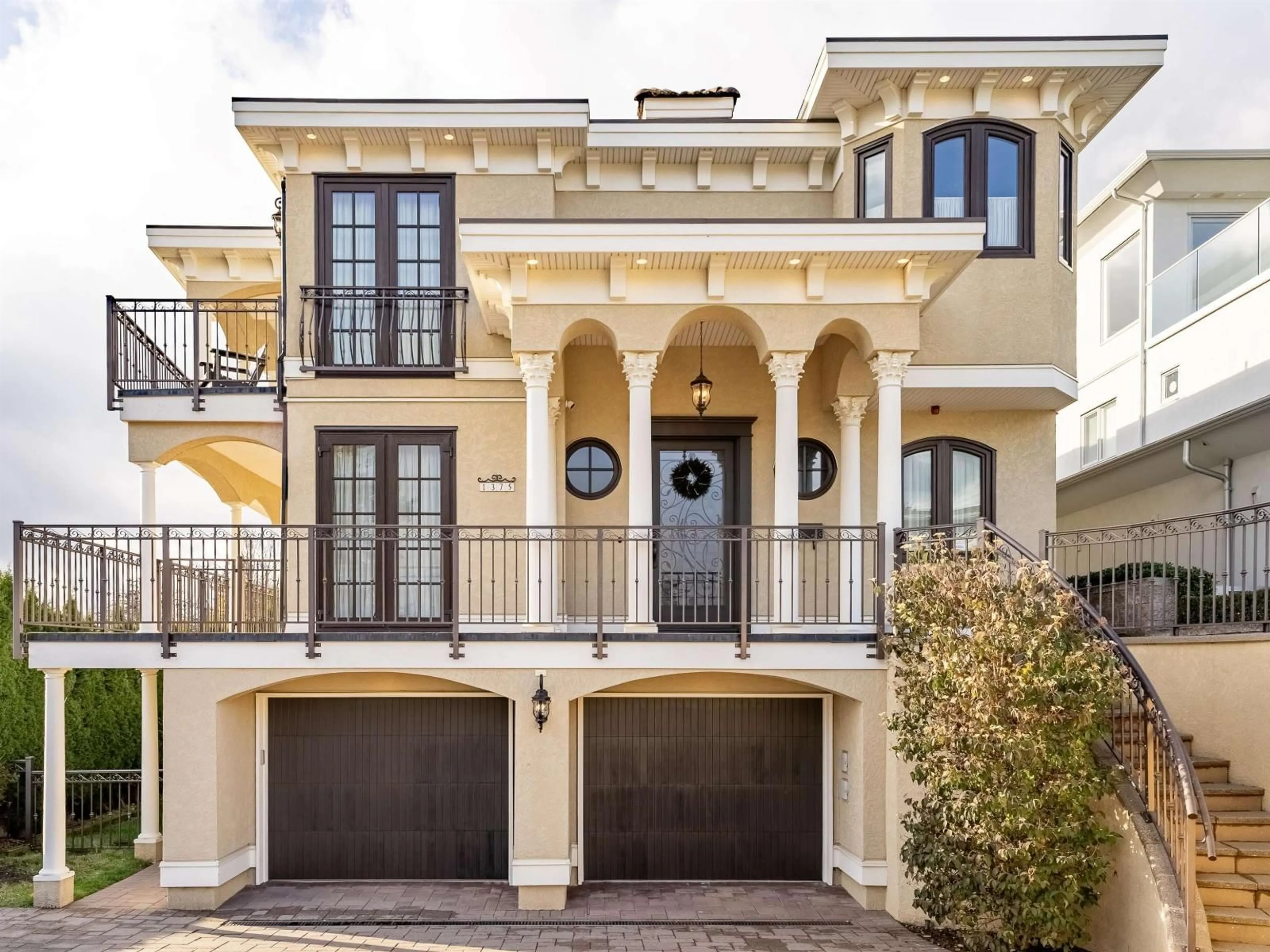 Unknown for 1375 KERFOOT, White Rock British Columbia V4B3L5