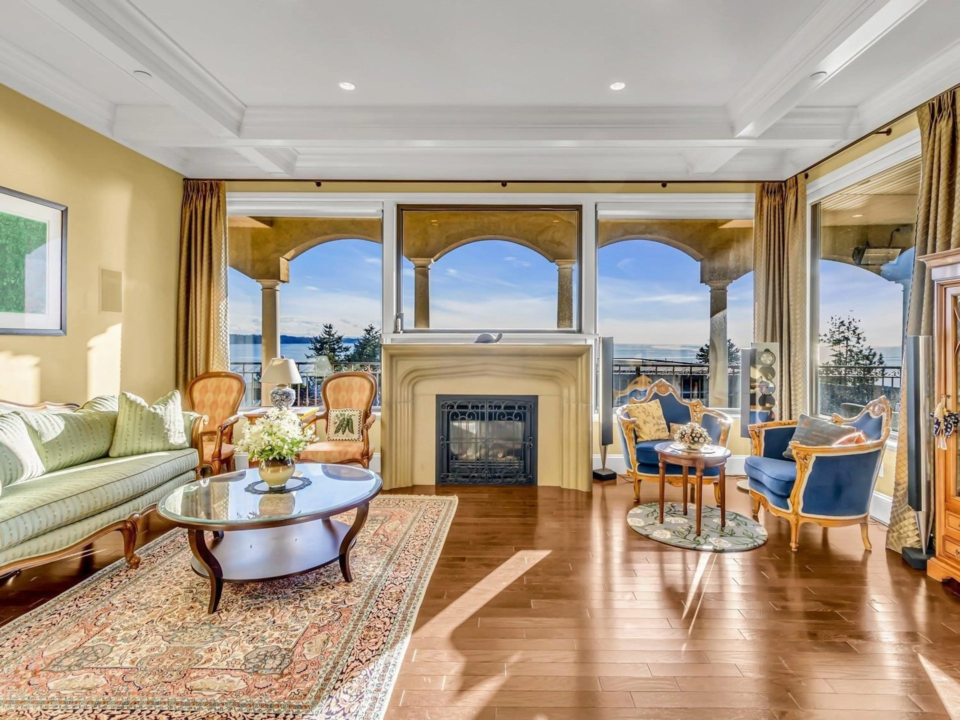 Living room with furniture, unknown for 1375 KERFOOT, White Rock British Columbia V4B3L5