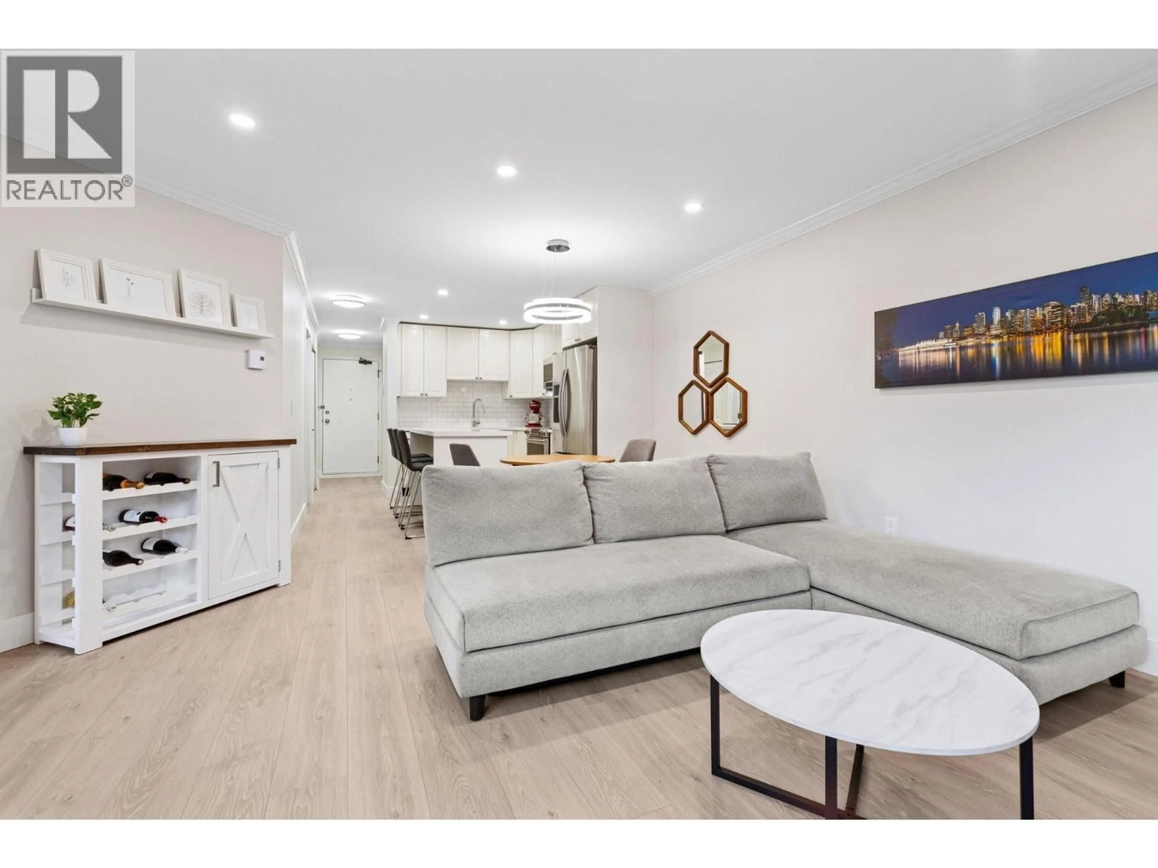 Living room with furniture, unknown for 104 - 1365 4TH AVENUE, Vancouver British Columbia V6H3Y8