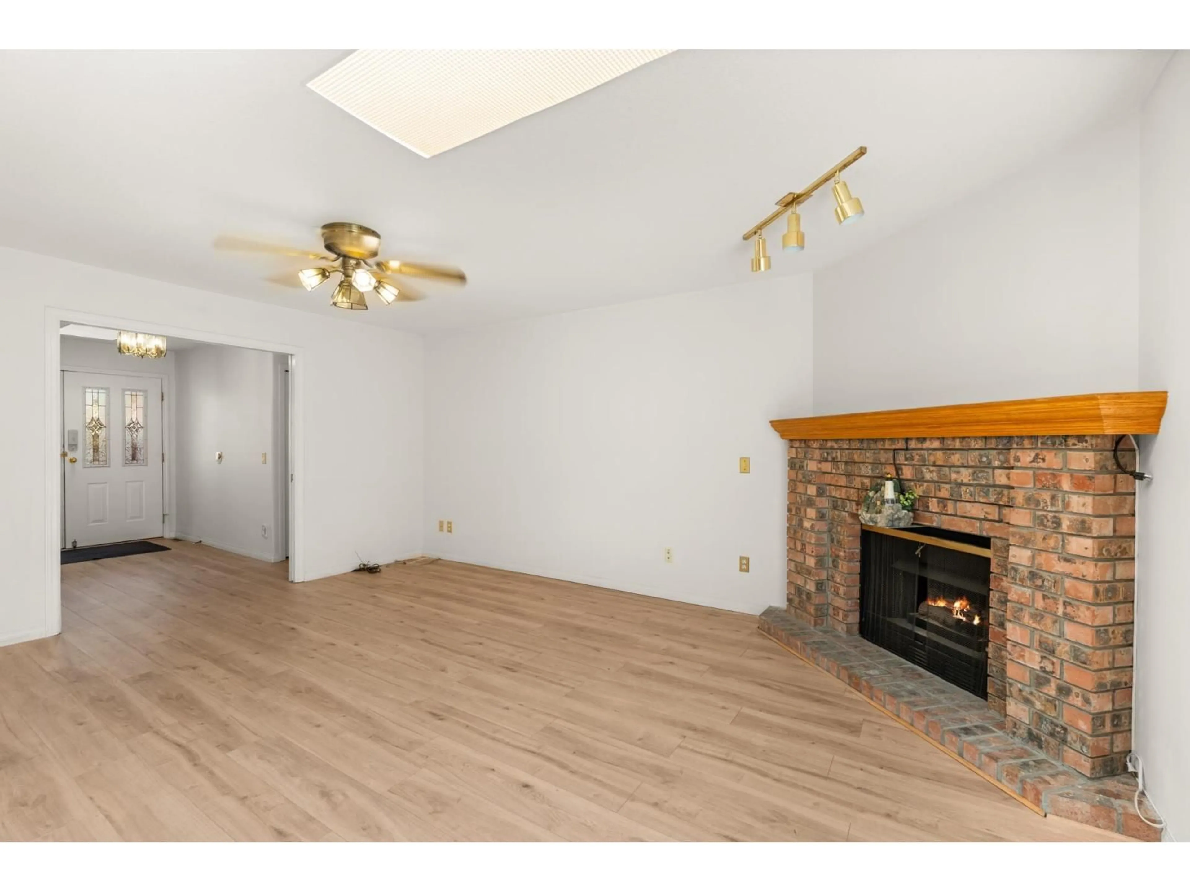 A pic of a room for 6065 186, Surrey British Columbia V3S7P5