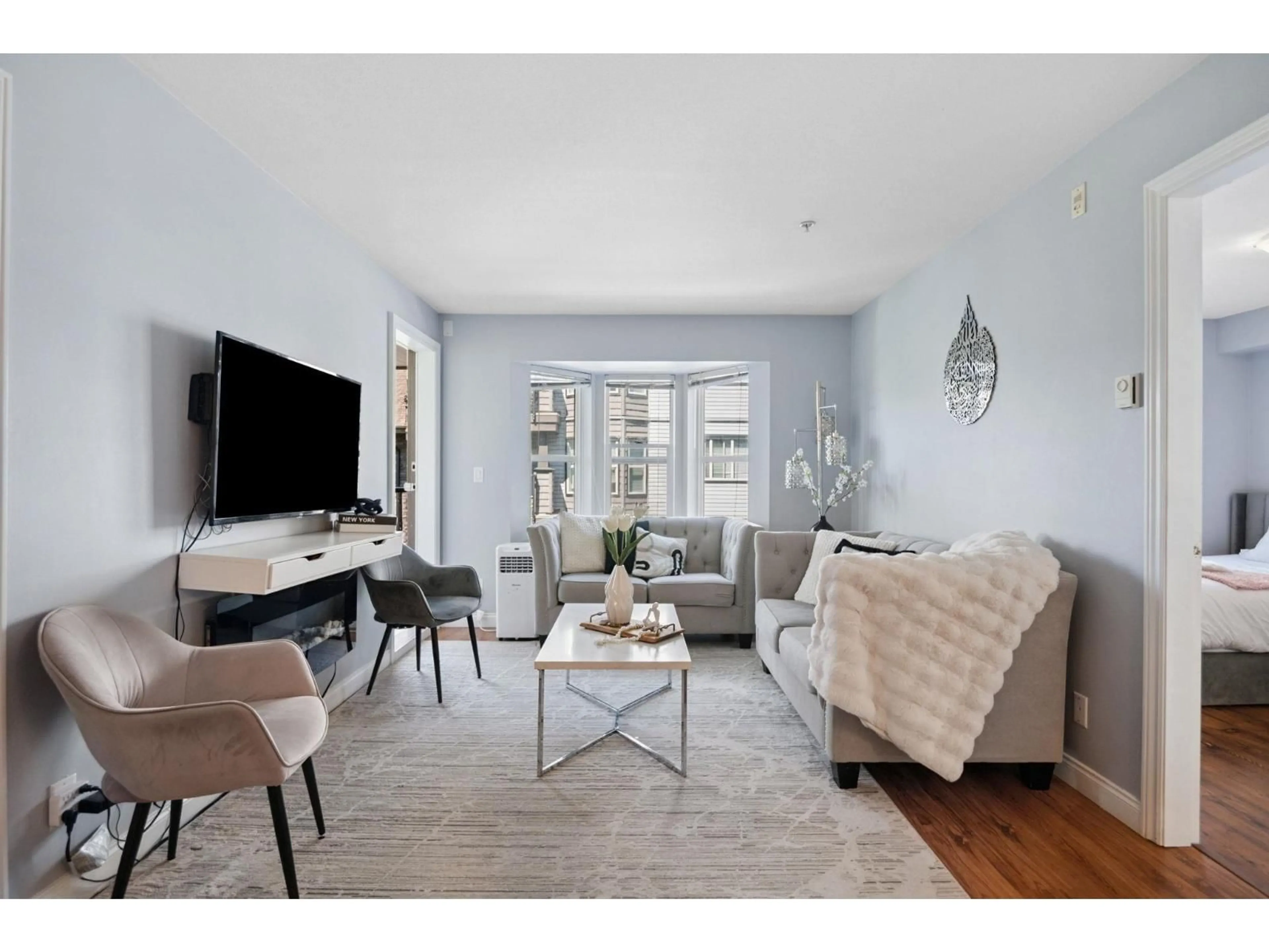 Living room with furniture, unknown for 211 - 5454 198, Langley British Columbia V3A1G2