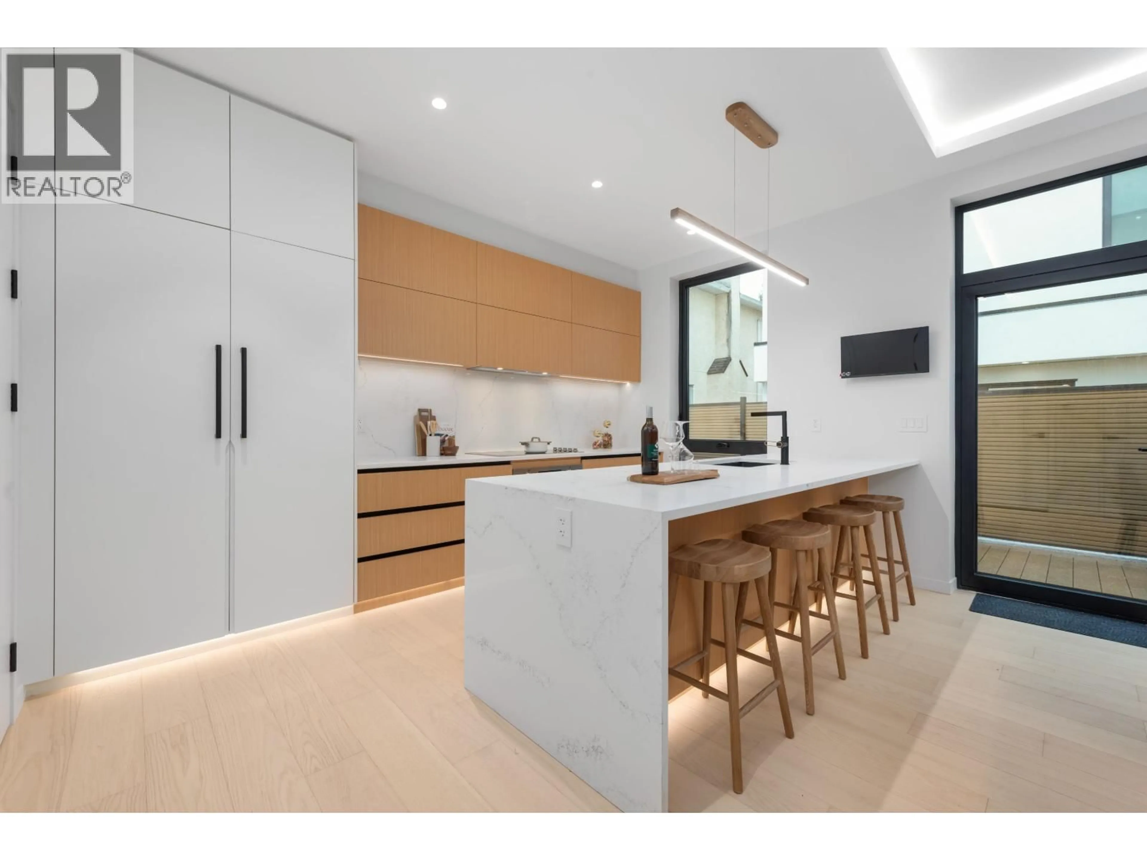 Contemporary kitchen, unknown for 2 - 8226 ADERA STREET, Vancouver British Columbia V6P2R8