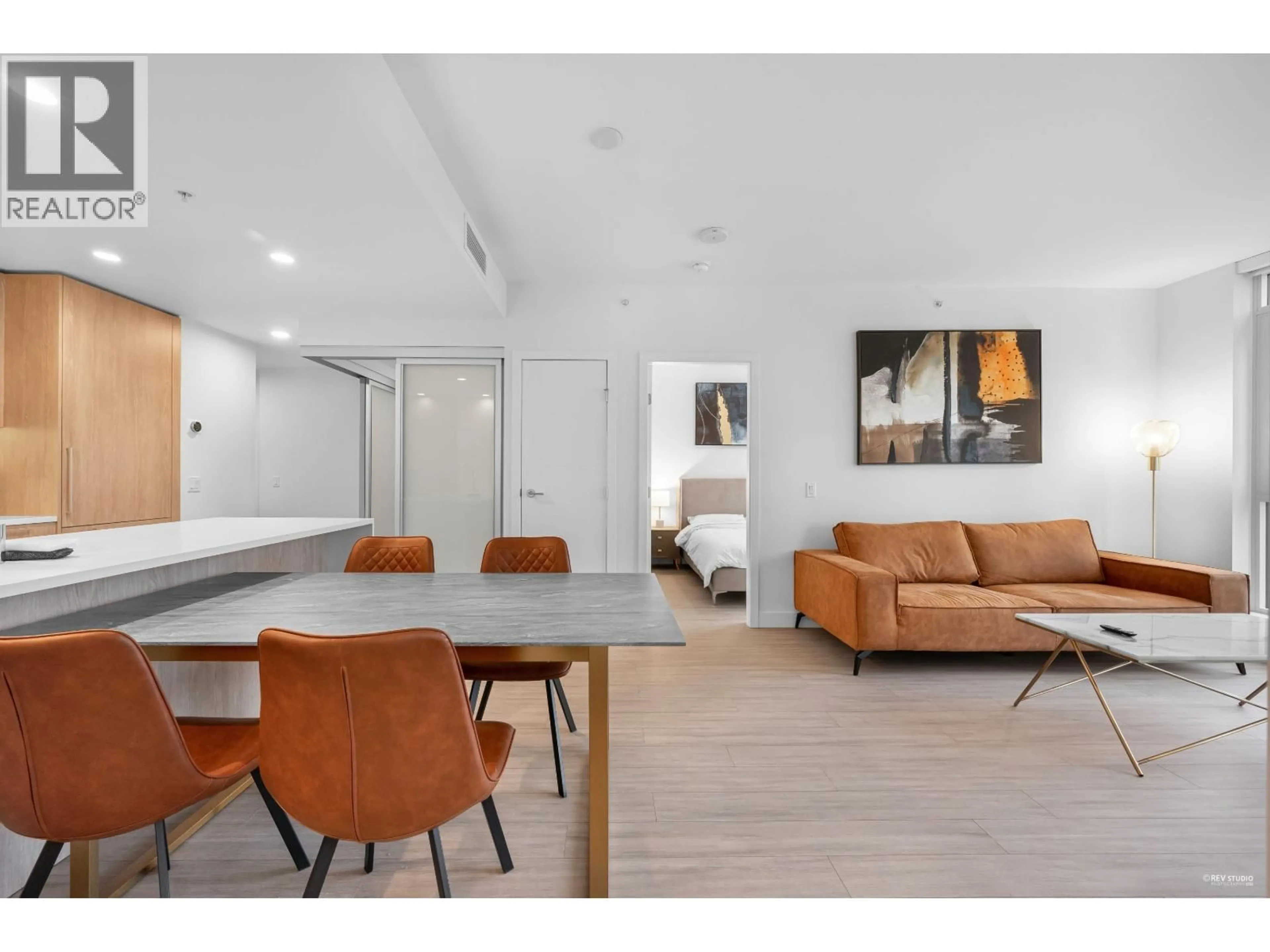 Living room with furniture, unknown for 703 - 6398 SILVER AVENUE, Burnaby British Columbia V5H0K7