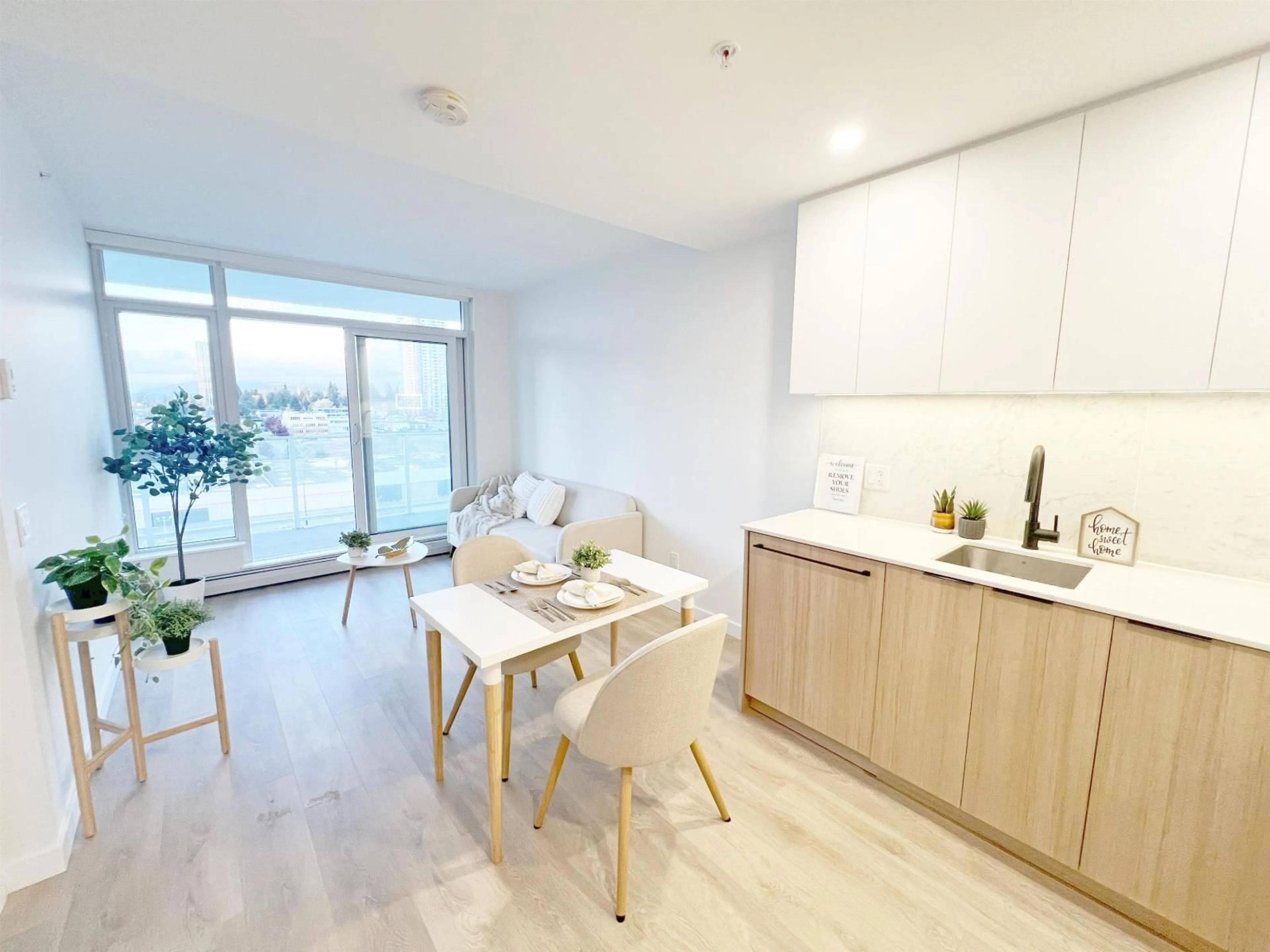 A pic of a room for 912 - 13685 102, Surrey British Columbia V3T1N7