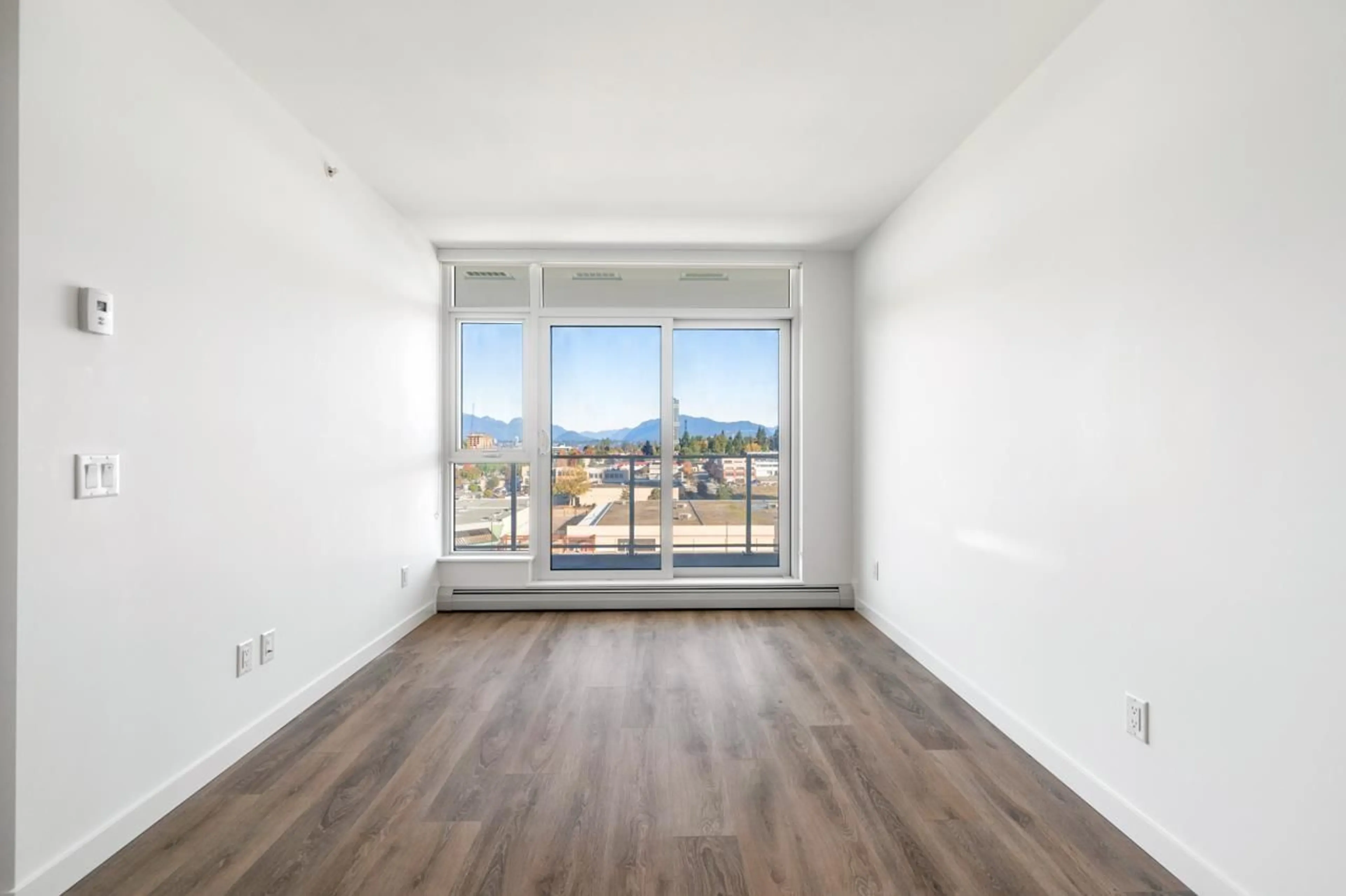A pic of a room for 912 - 13685 102, Surrey British Columbia V3T1N7