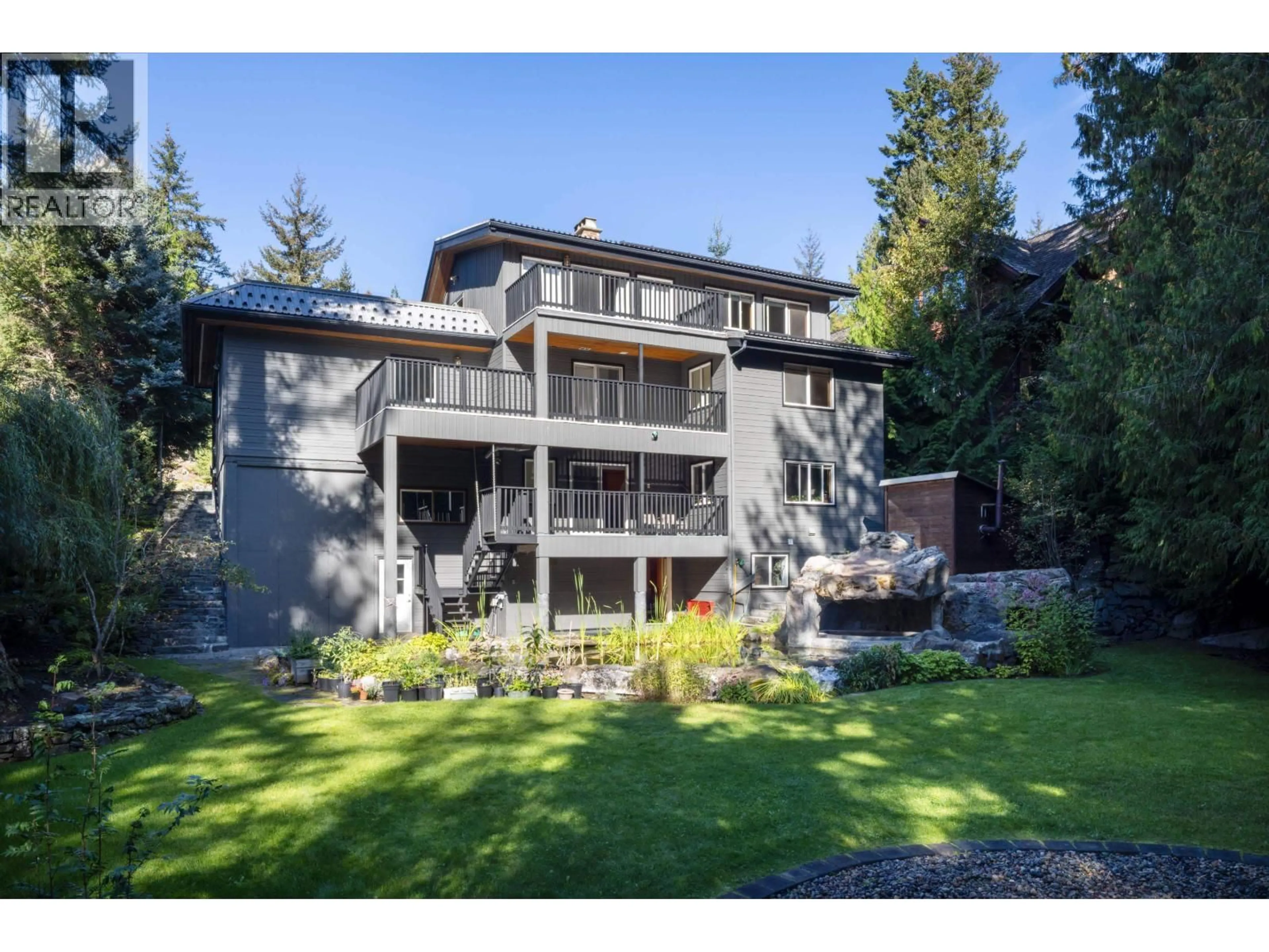 A pic from outside/outdoor area/front of a property/back of a property/a pic from drone, unknown for 9548 EMERALD DRIVE, Whistler British Columbia V8E0G5