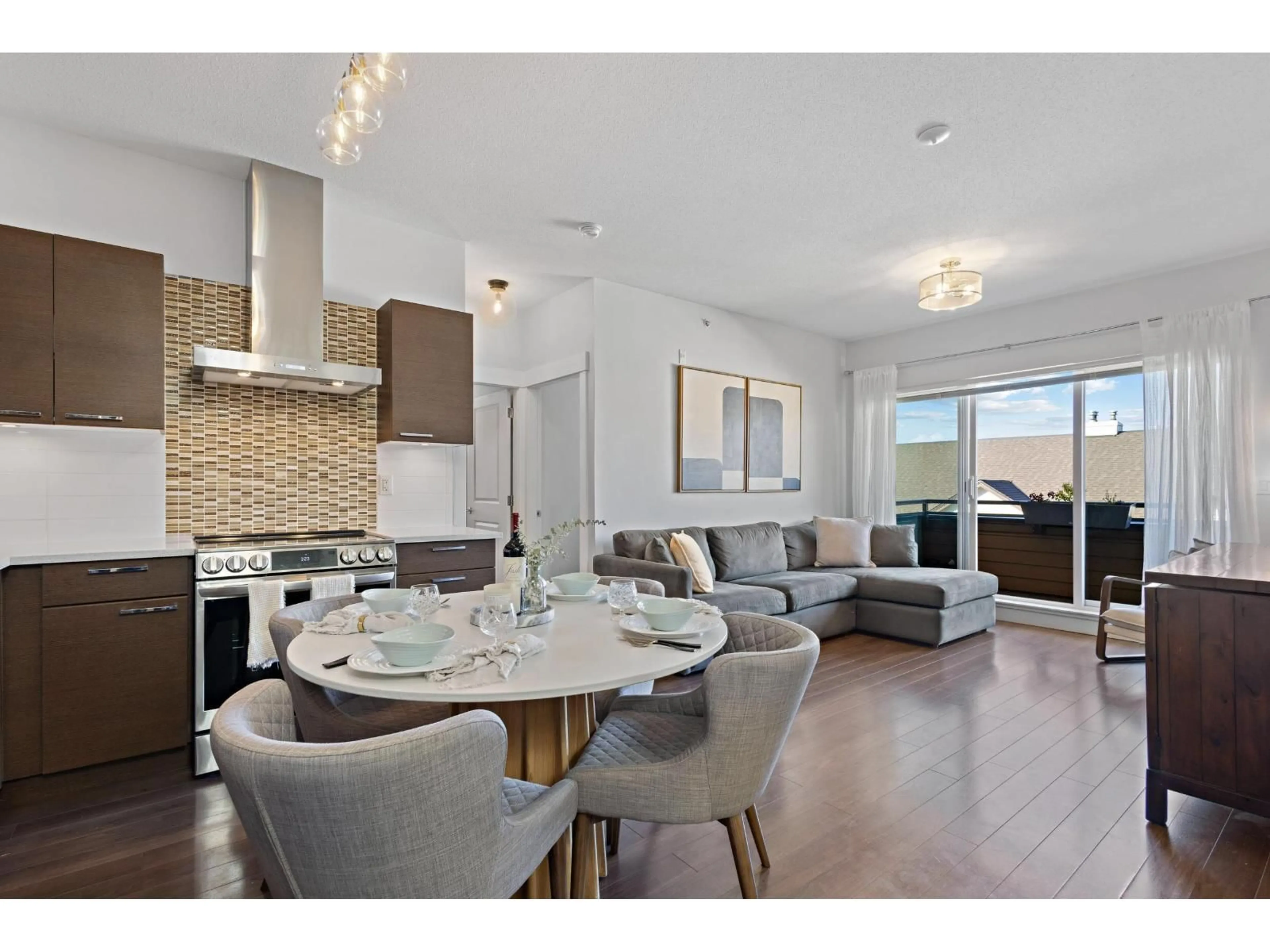 Open concept kitchen, unknown for 406 - 5811 177B, Surrey British Columbia V3S4J4