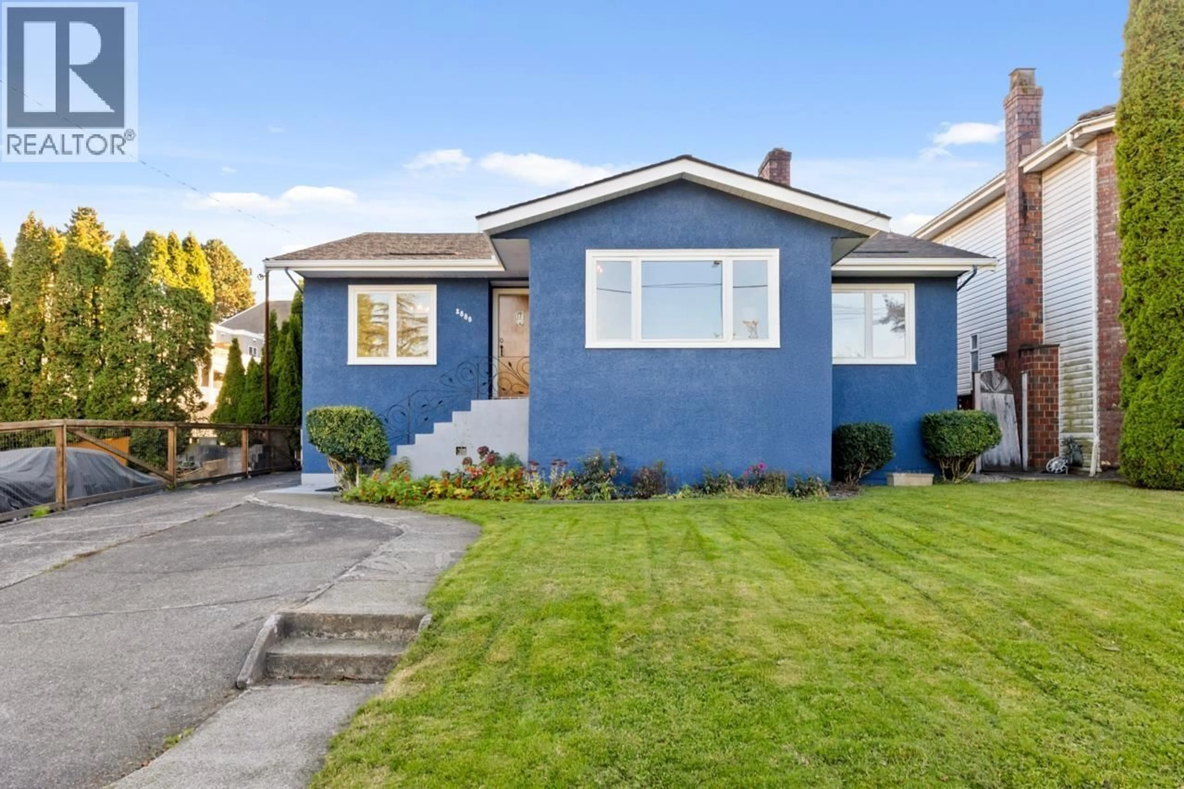 Home with vinyl exterior material, street for 2880 OXFORD STREET, Vancouver British Columbia V5K1N6