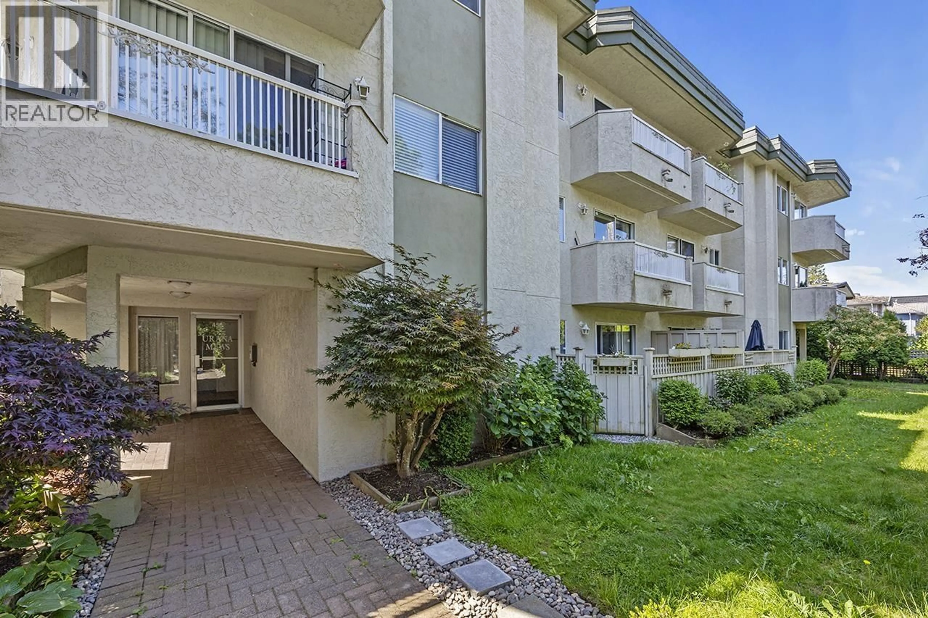 Patio, unknown for 302 - 458 43RD AVENUE, Vancouver British Columbia V5W1T4