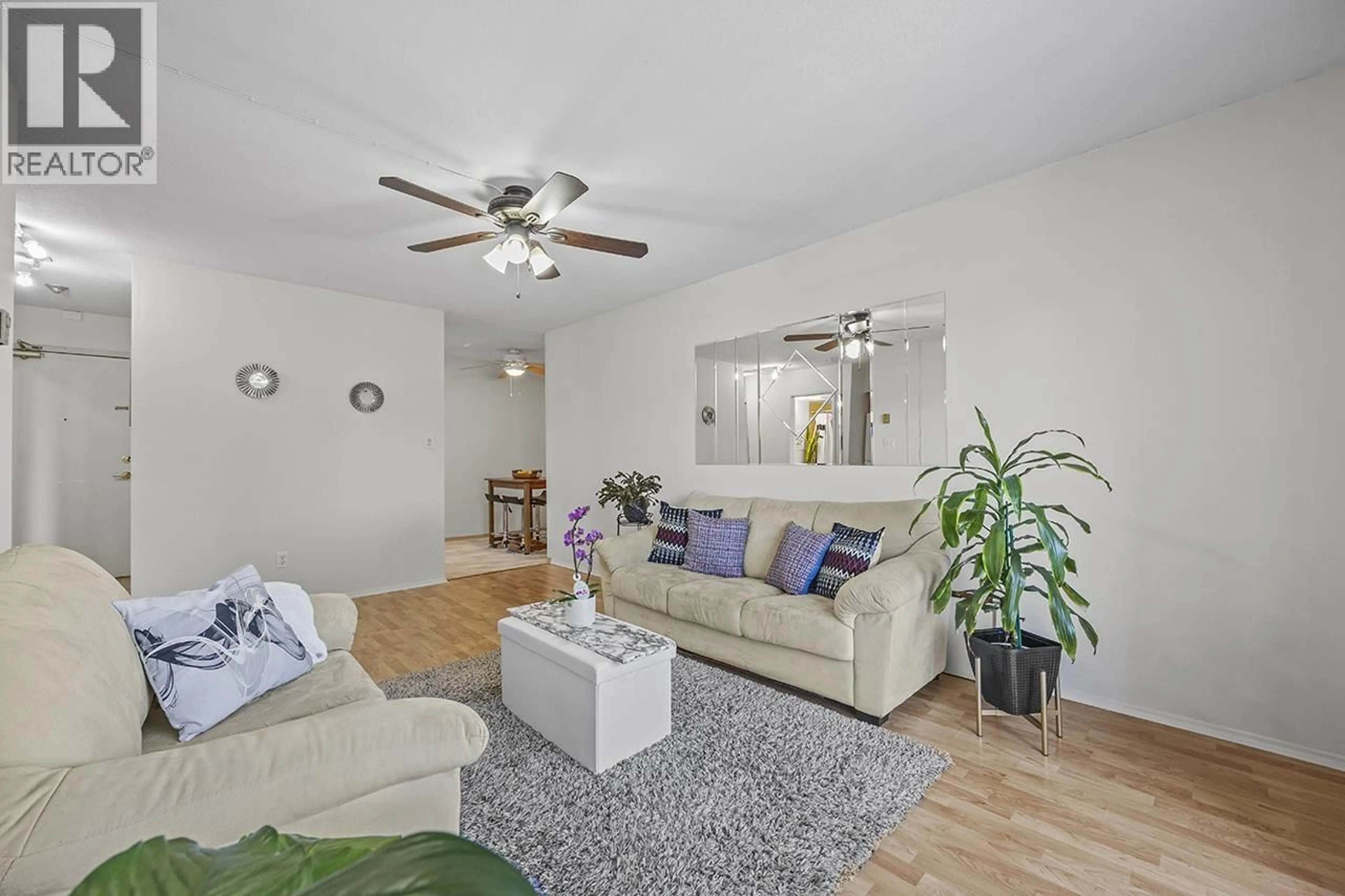 Living room with furniture, unknown for 302 - 458 43RD AVENUE, Vancouver British Columbia V5W1T4