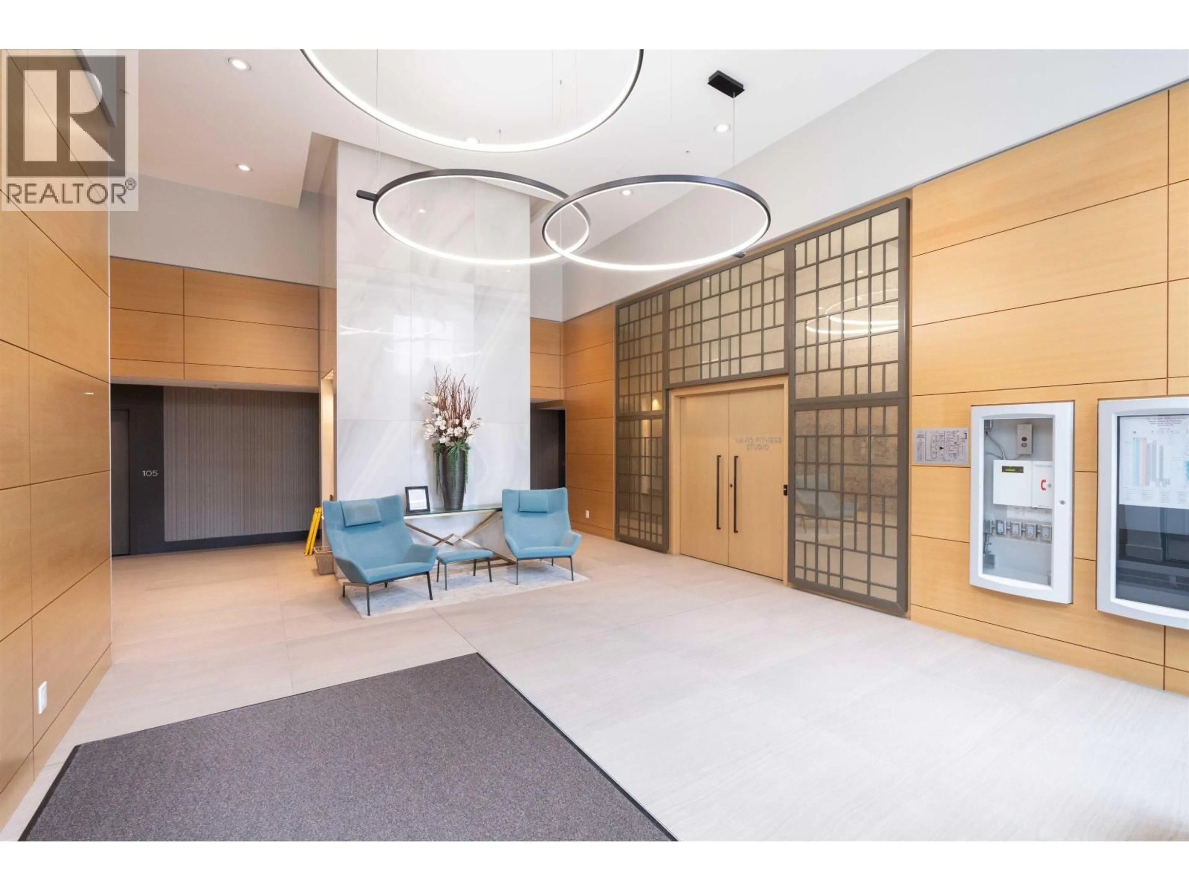 Indoor foyer for 701 - 1688 PULLMAN PORTER STREET, Vancouver British Columbia V6A0H3