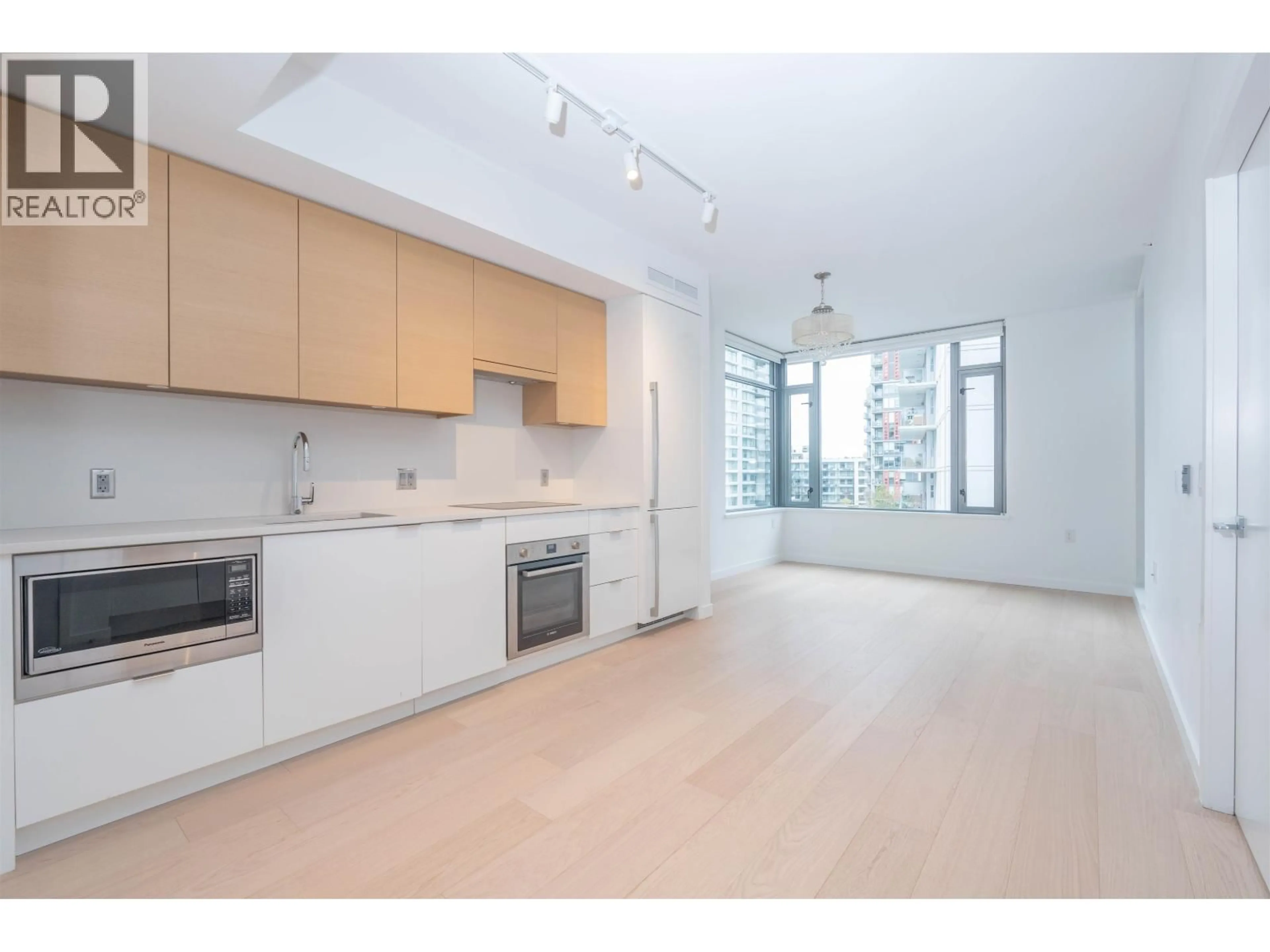 Unknown for 701 - 1688 PULLMAN PORTER STREET, Vancouver British Columbia V6A0H3