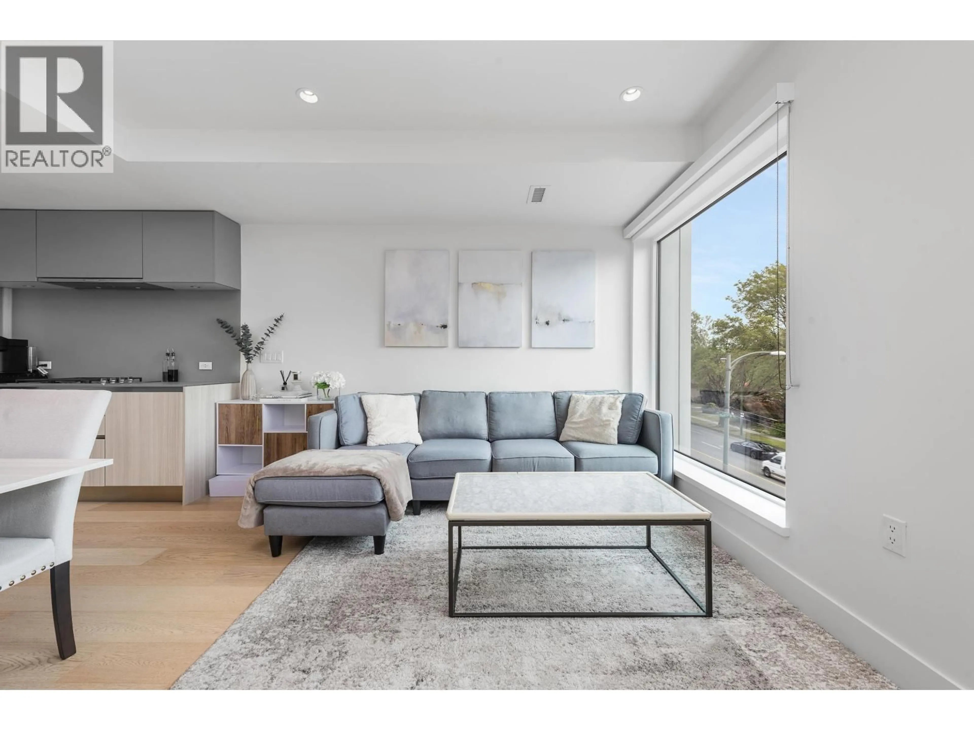 Living room with furniture, unknown for 138 WOODSTOCK AVENUE, Vancouver British Columbia V5Y0N1