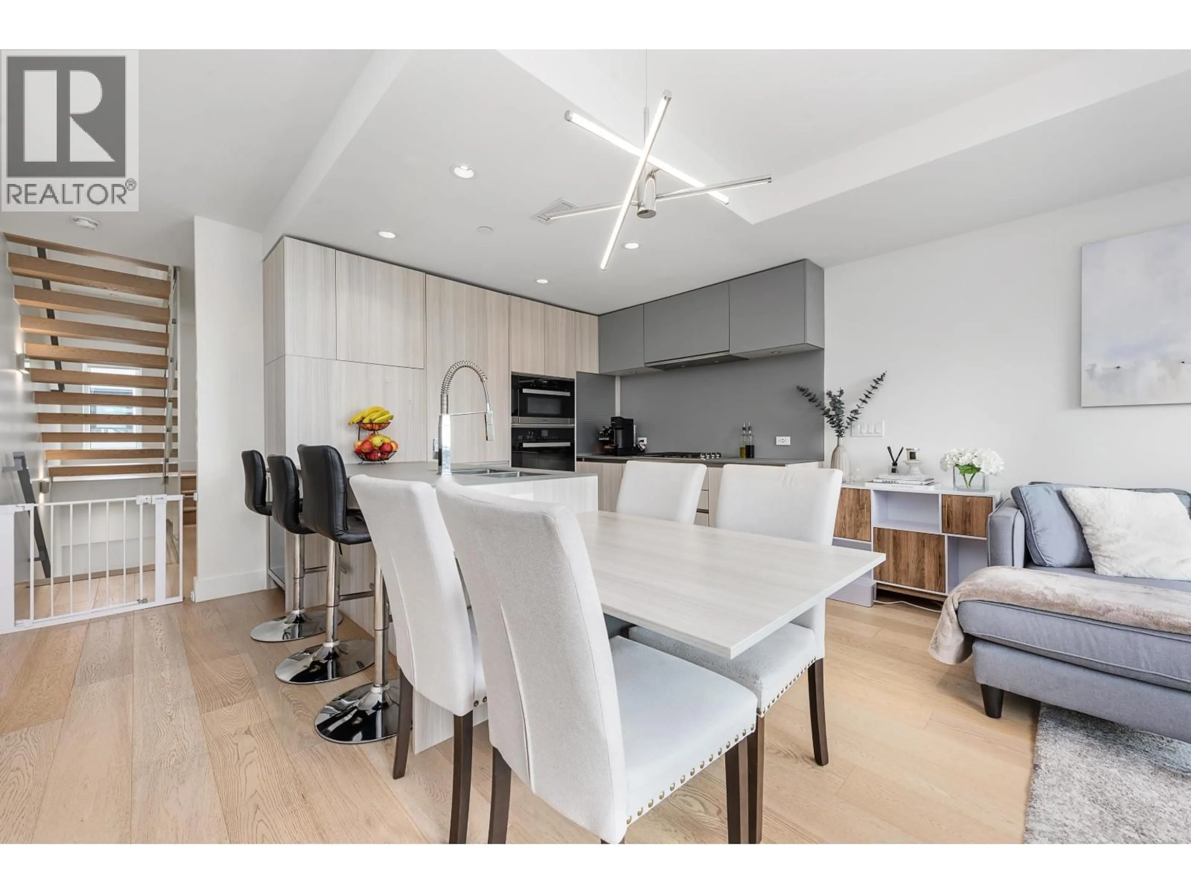 Open concept kitchen, unknown for 138 WOODSTOCK AVENUE, Vancouver British Columbia V5Y0N1