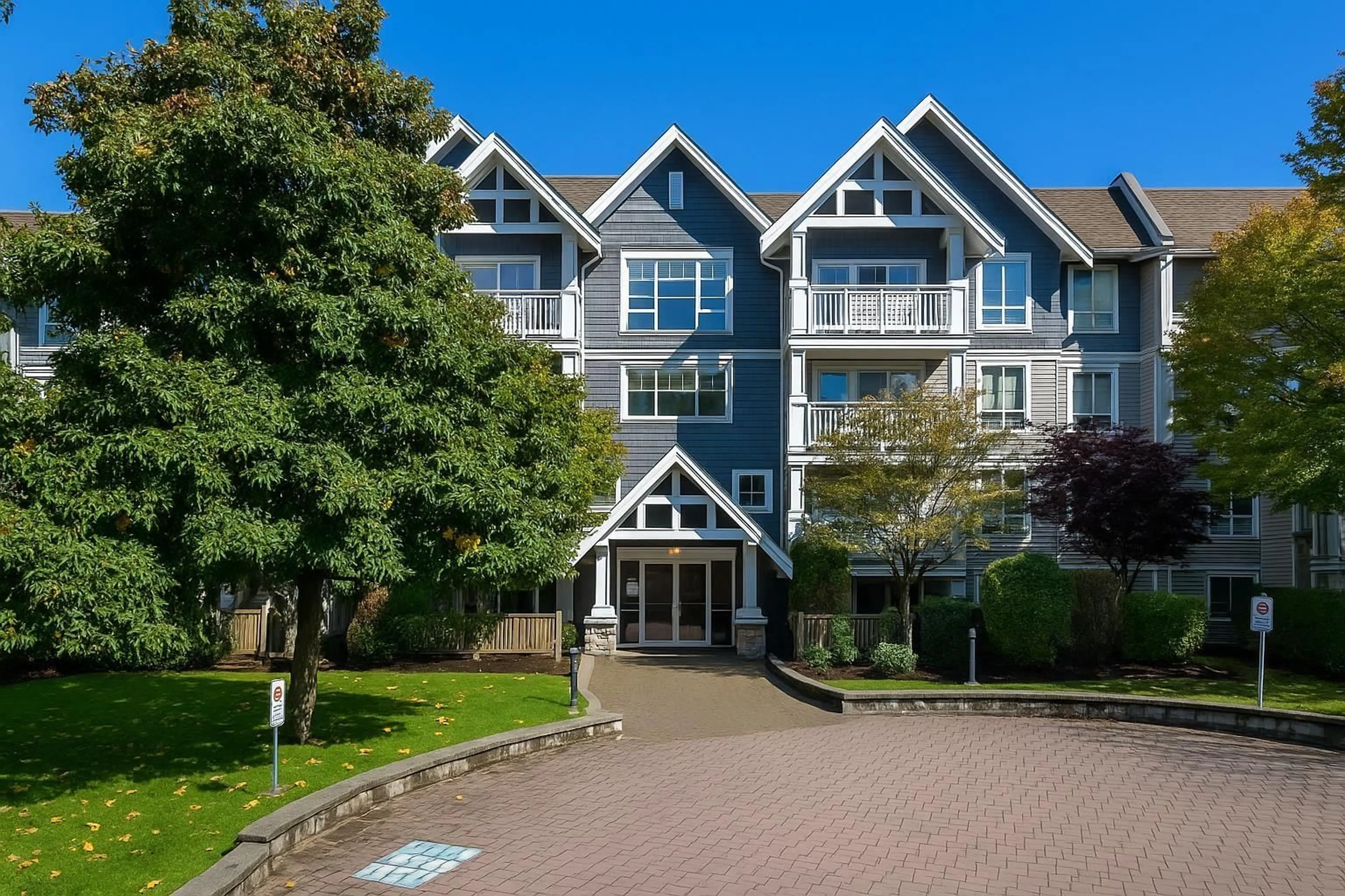 A pic from outside/outdoor area/front of a property/back of a property/a pic from drone, unknown for 115 - 20750 DUNCAN, Langley British Columbia V3A9J6