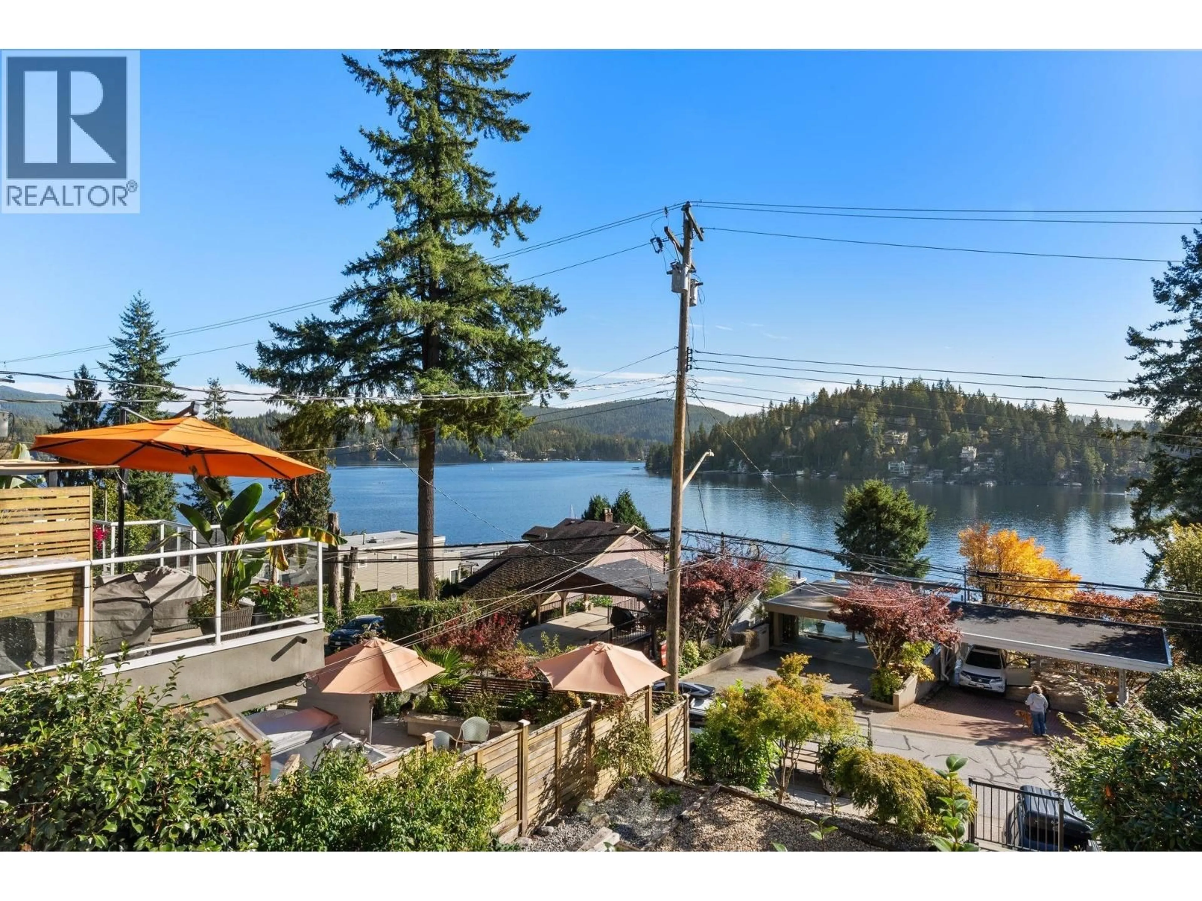 A pic from outside/outdoor area/front of a property/back of a property/a pic from drone, water/lake/river/ocean view for 2717 PANORAMA DRIVE, North Vancouver British Columbia V7G1V7