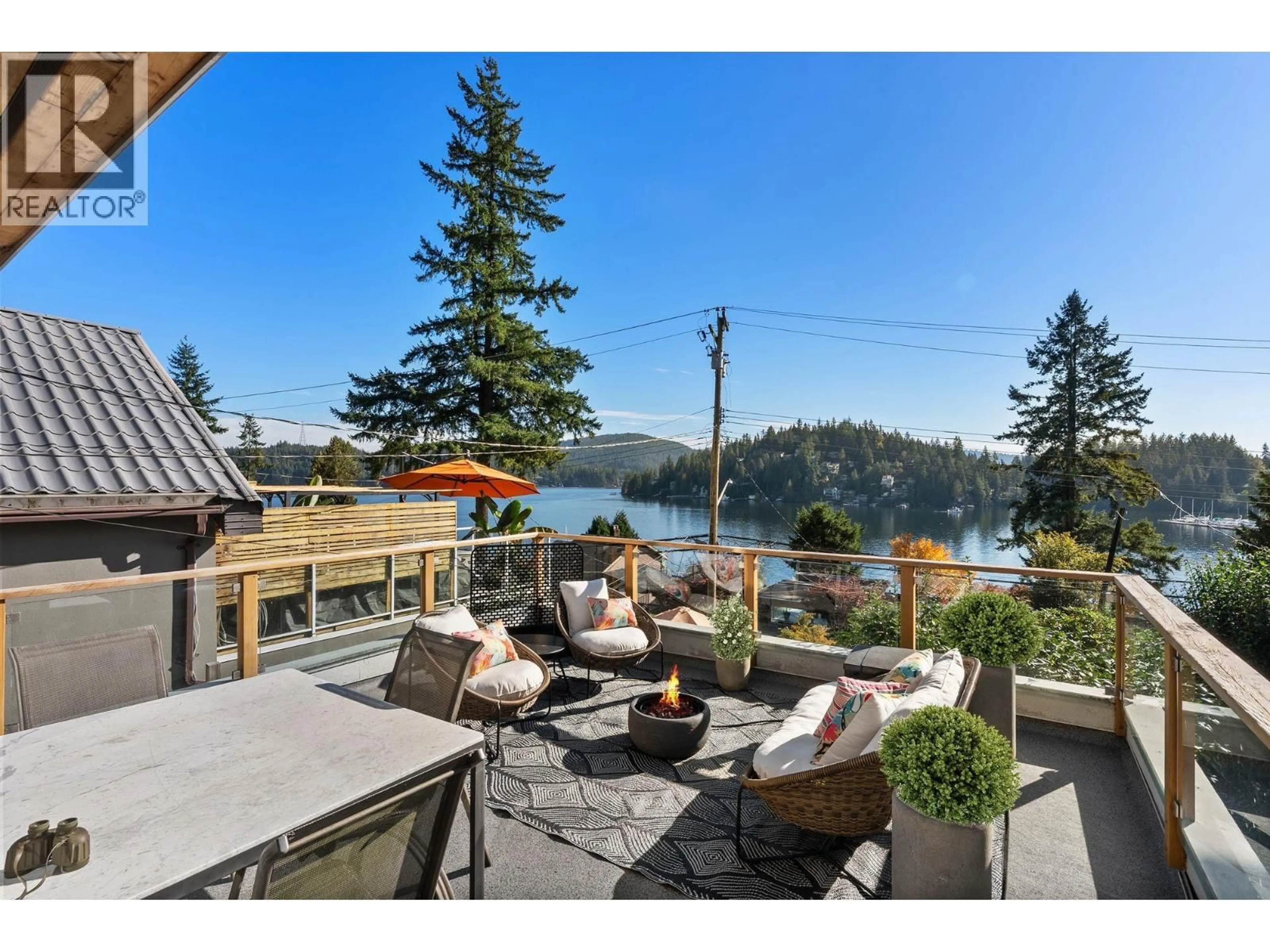 Patio, water/lake/river/ocean view for 2717 PANORAMA DRIVE, North Vancouver British Columbia V7G1V7