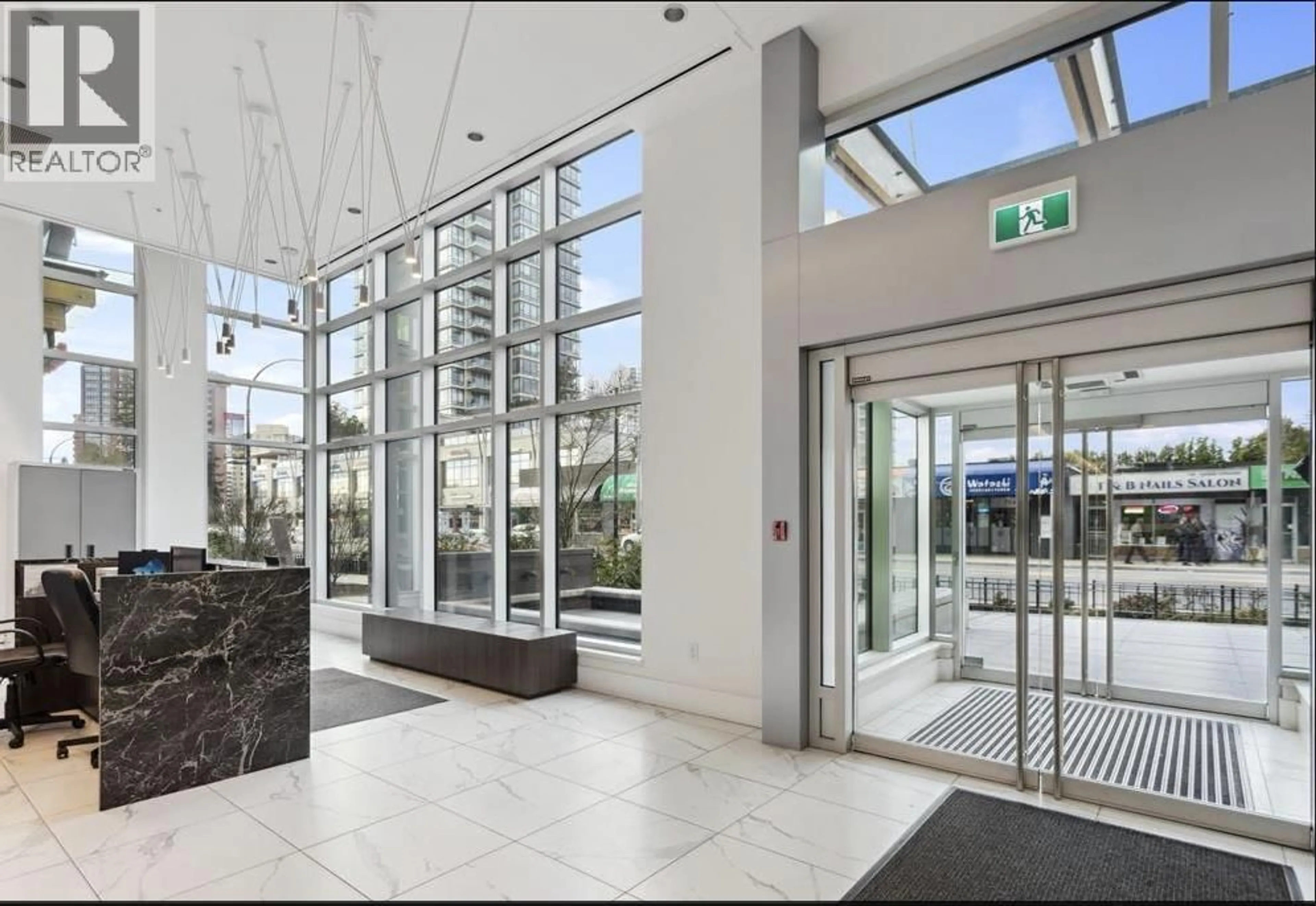 Indoor foyer for 1907 - 7358 EDMONDS STREET, Burnaby British Columbia V3N0H1