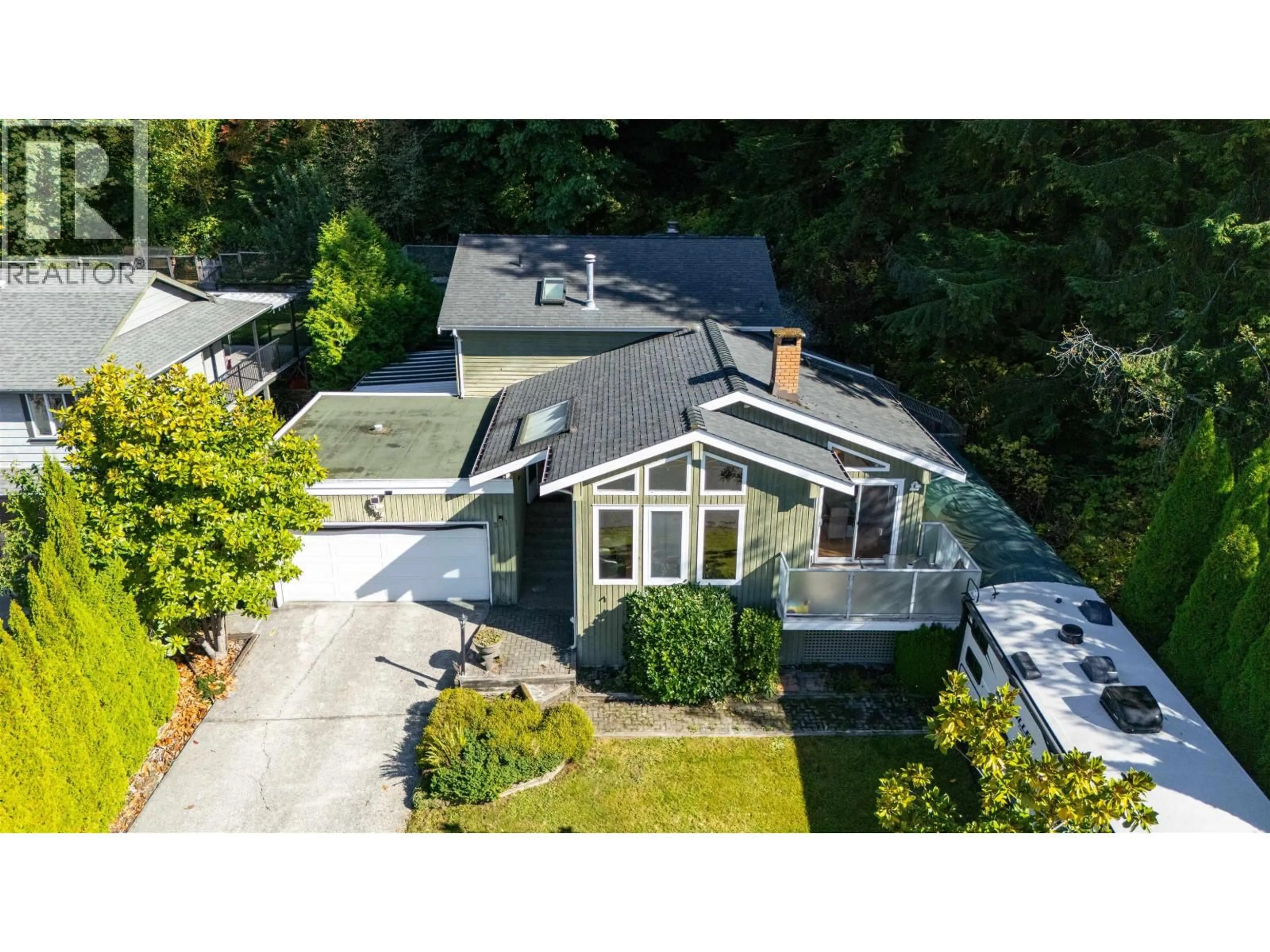 A pic from outside/outdoor area/front of a property/back of a property/a pic from drone, street for 311 APRIL ROAD, Port Moody British Columbia V3H3Y9
