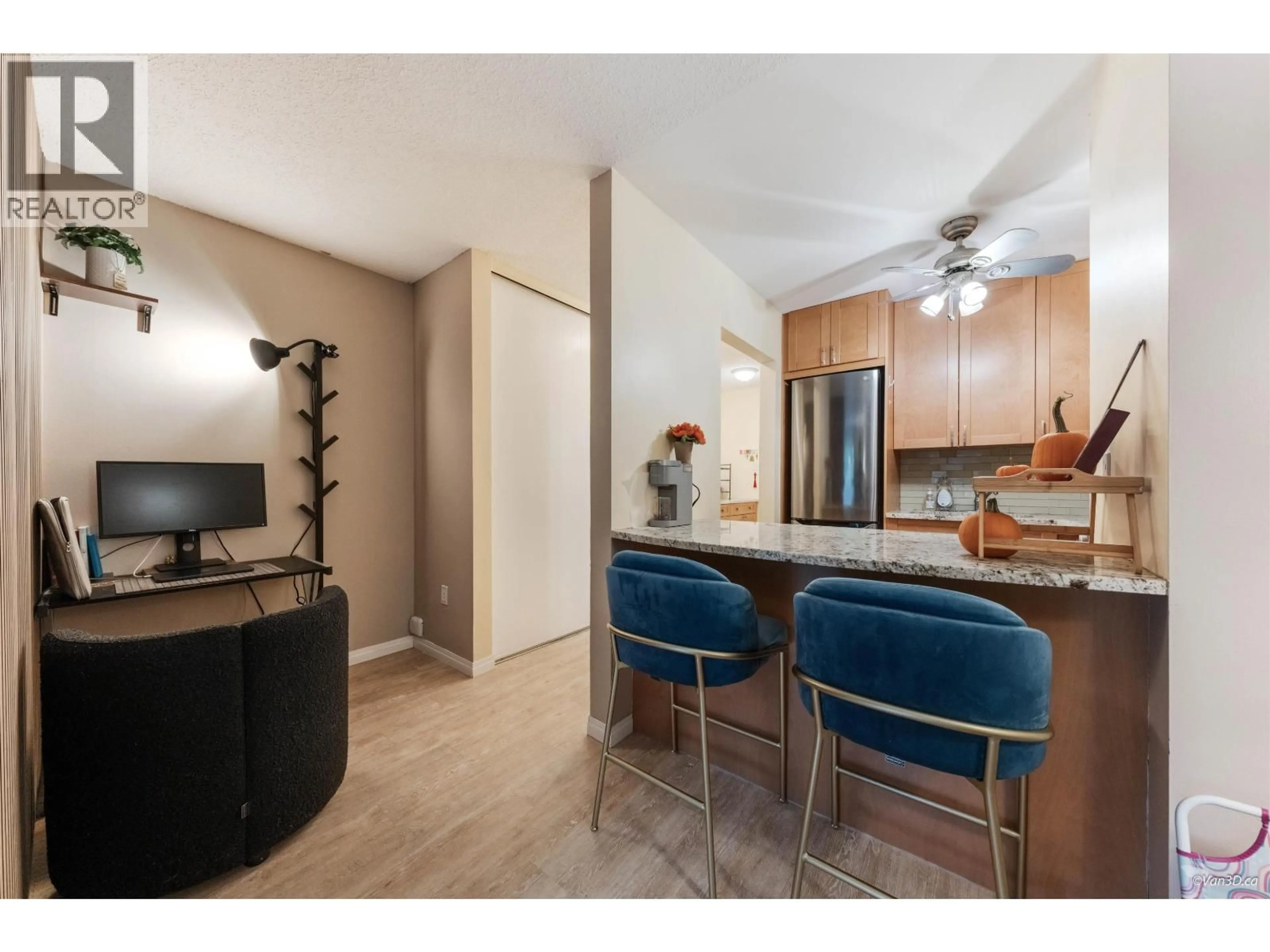 A pic of a room for 210 - 1545 2ND AVENUE, Vancouver British Columbia V5N1C8