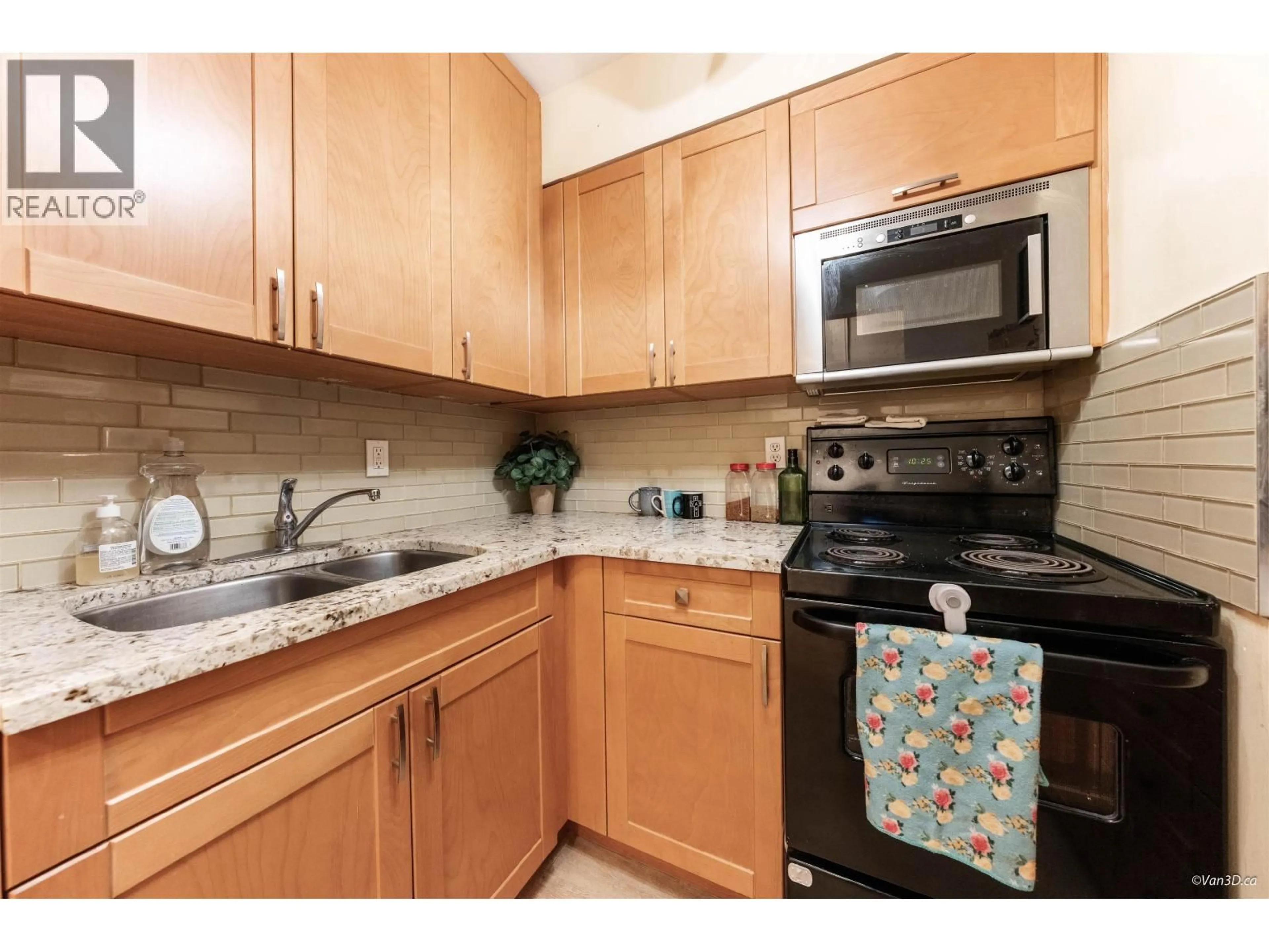 Standard kitchen, unknown for 210 - 1545 2ND AVENUE, Vancouver British Columbia V5N1C8