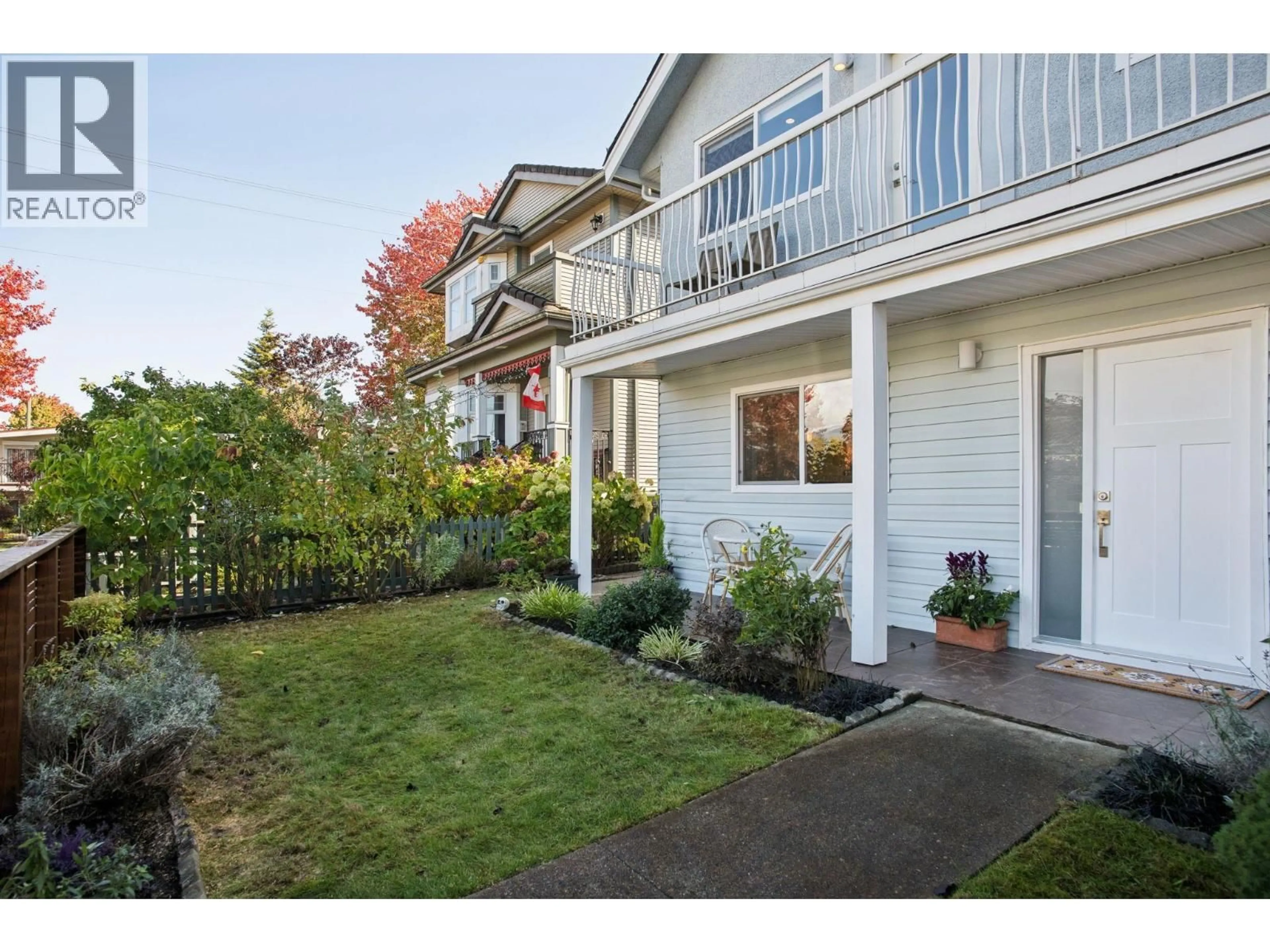 Patio, street for 2790 NAPIER STREET, Vancouver British Columbia V5K2W8