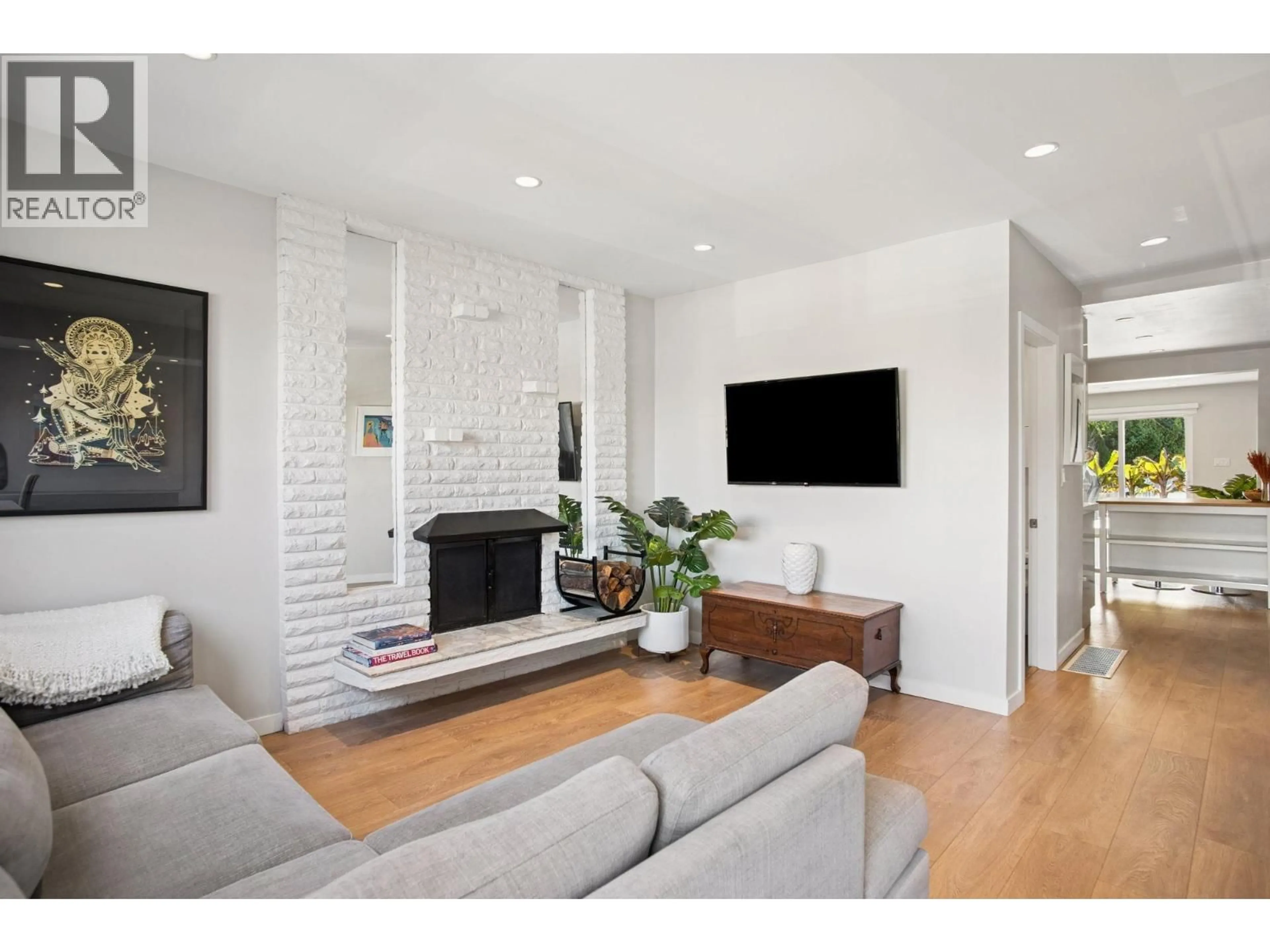 Living room with furniture, unknown for 2790 NAPIER STREET, Vancouver British Columbia V5K2W8