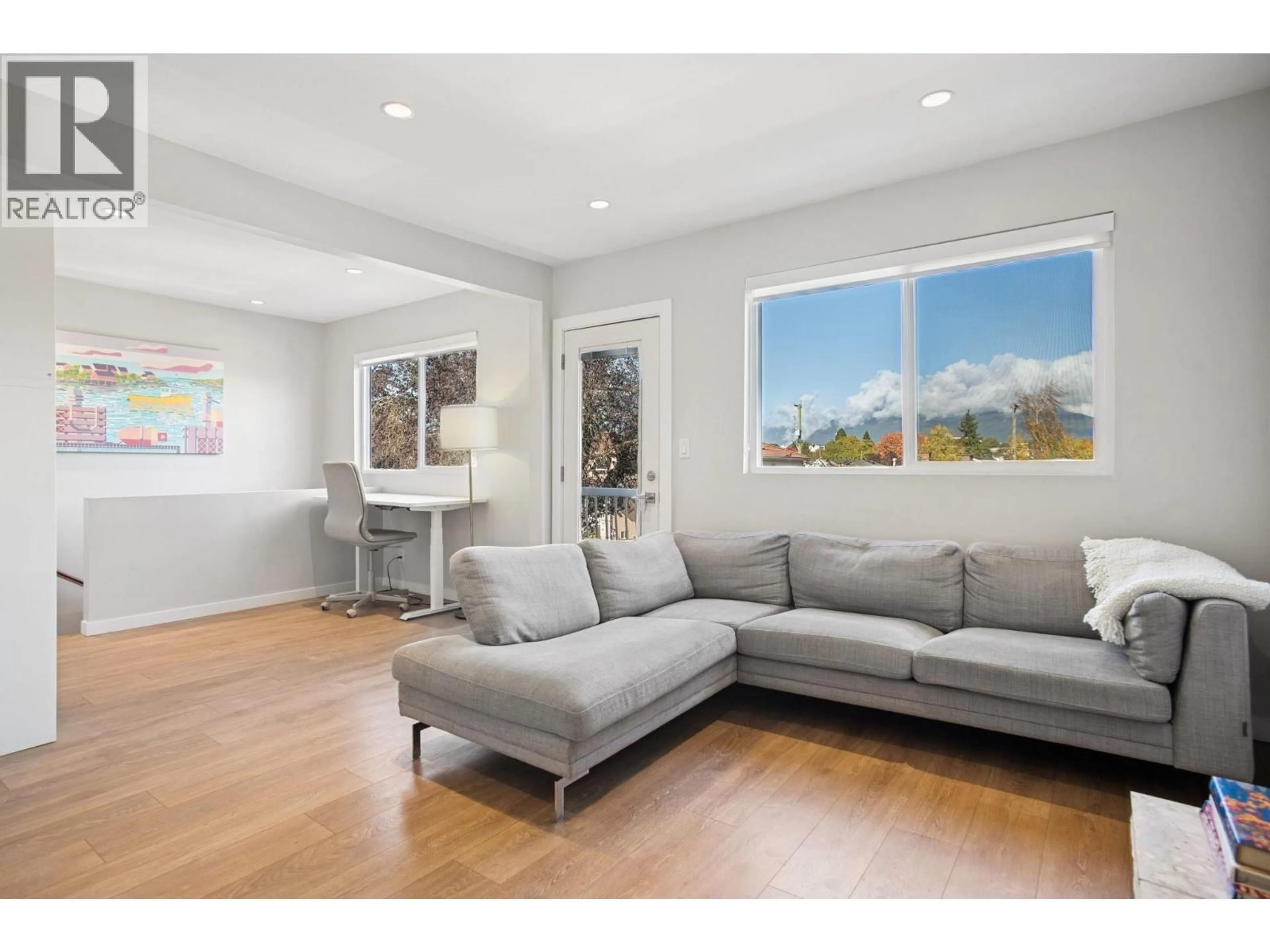Living room with furniture, unknown for 2790 NAPIER STREET, Vancouver British Columbia V5K2W8